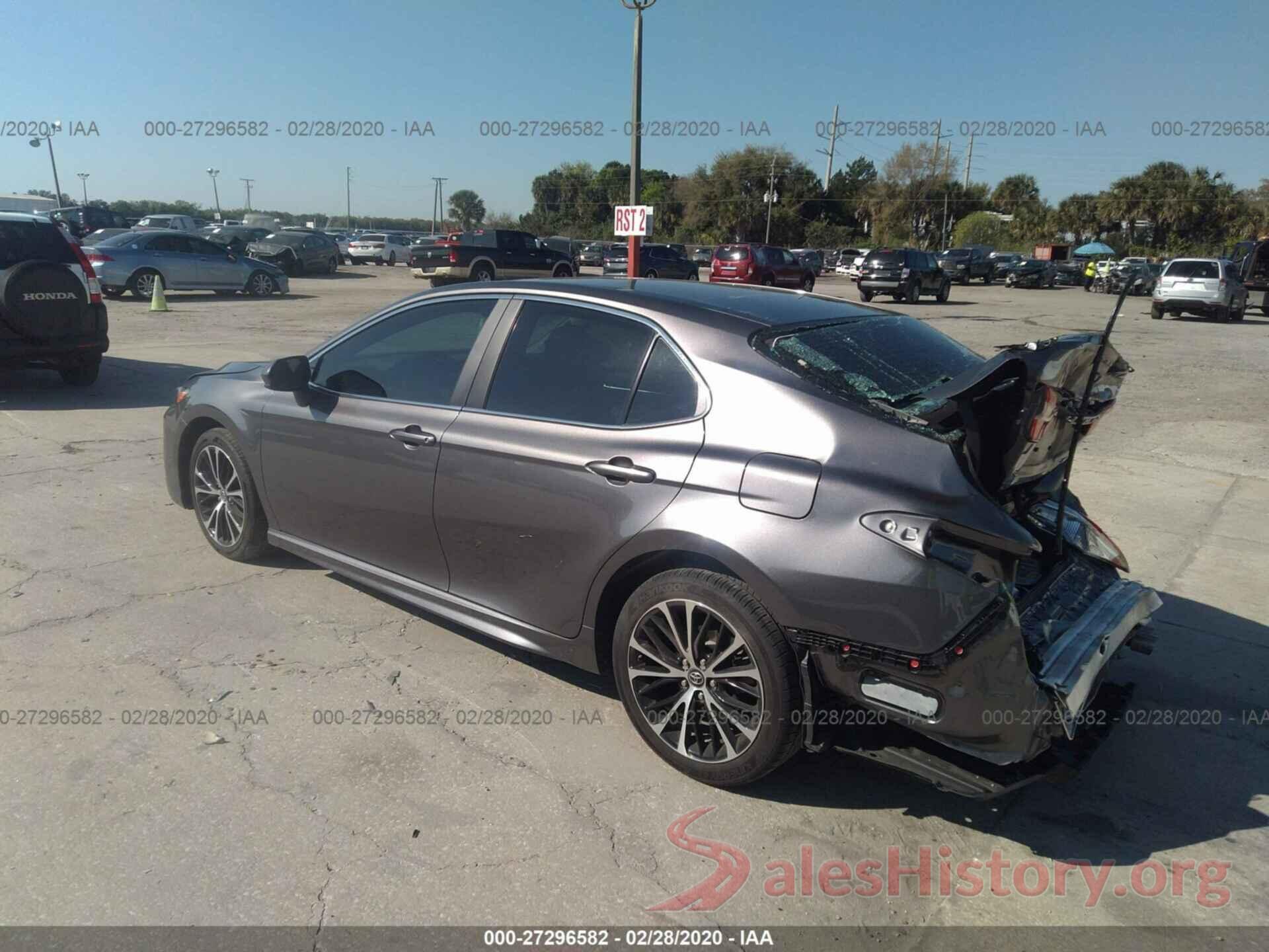 4T1B11HK6JU158978 2018 Toyota Camry