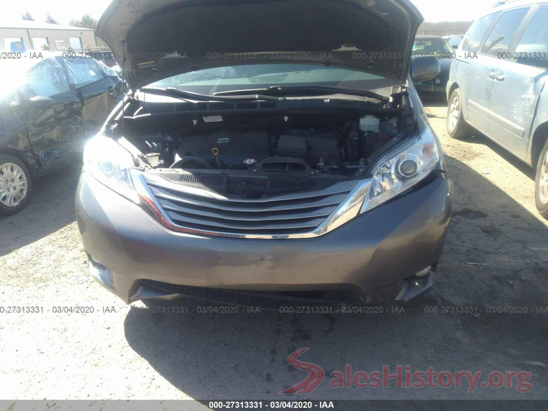 5TDYZ3DC4HS877209 2017 TOYOTA SIENNA