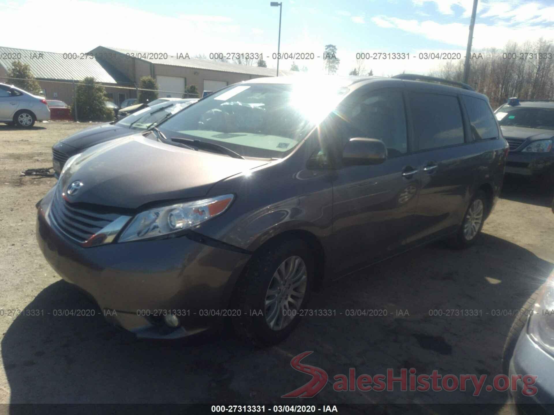 5TDYZ3DC4HS877209 2017 TOYOTA SIENNA