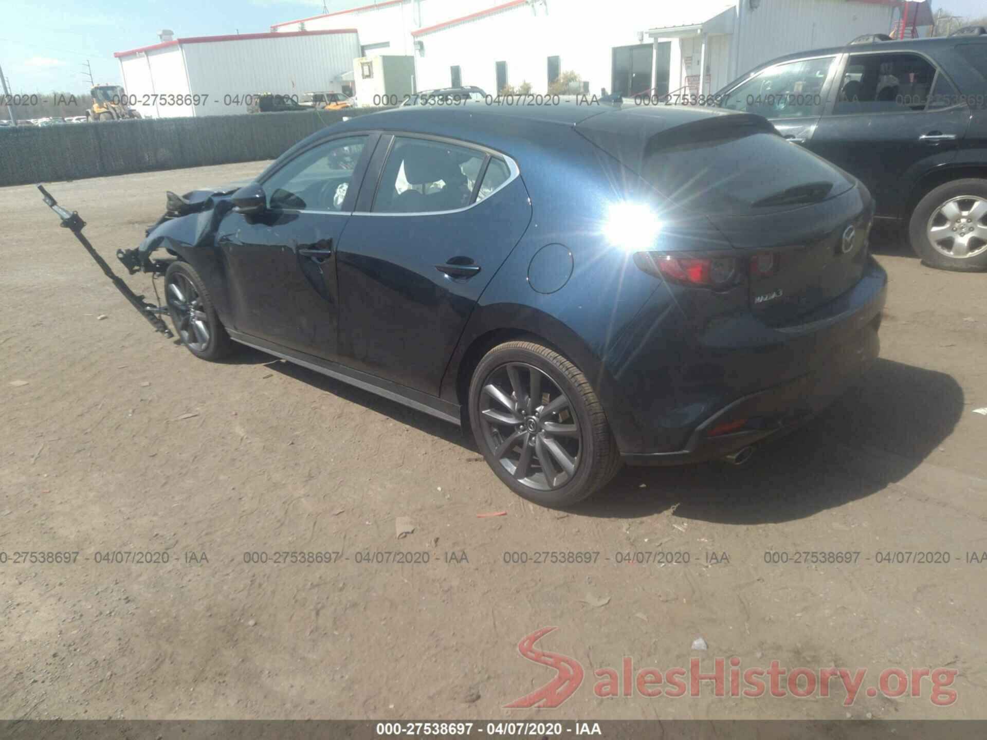 JM1BPAMM2K1141415 2019 MAZDA 3