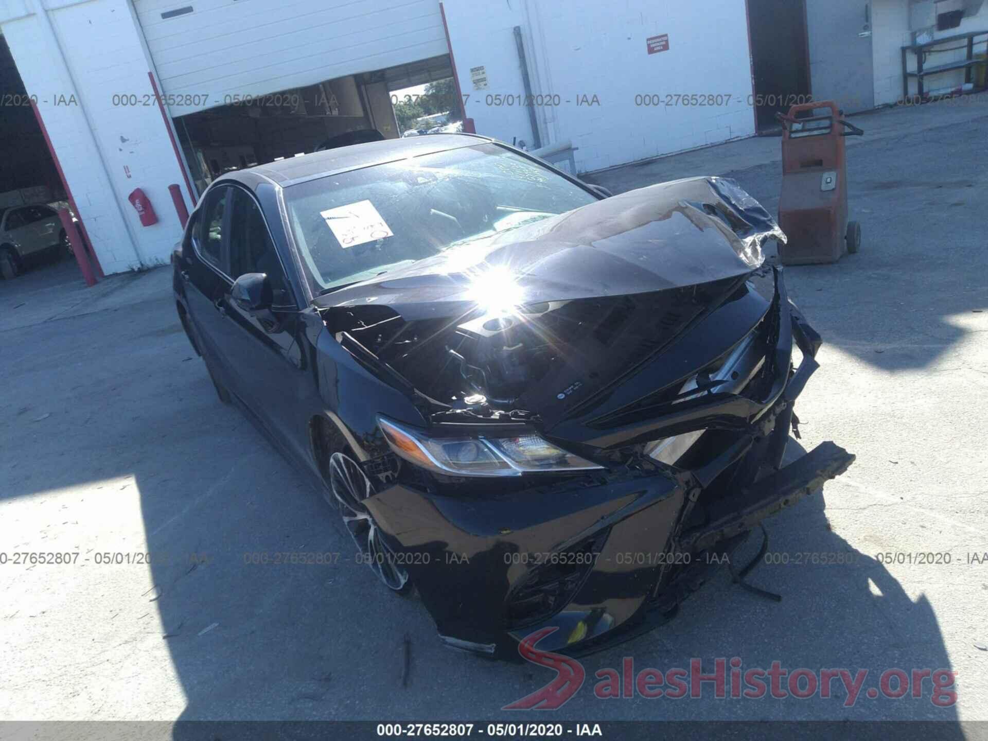 4T1B11HK6JU637207 2018 TOYOTA CAMRY