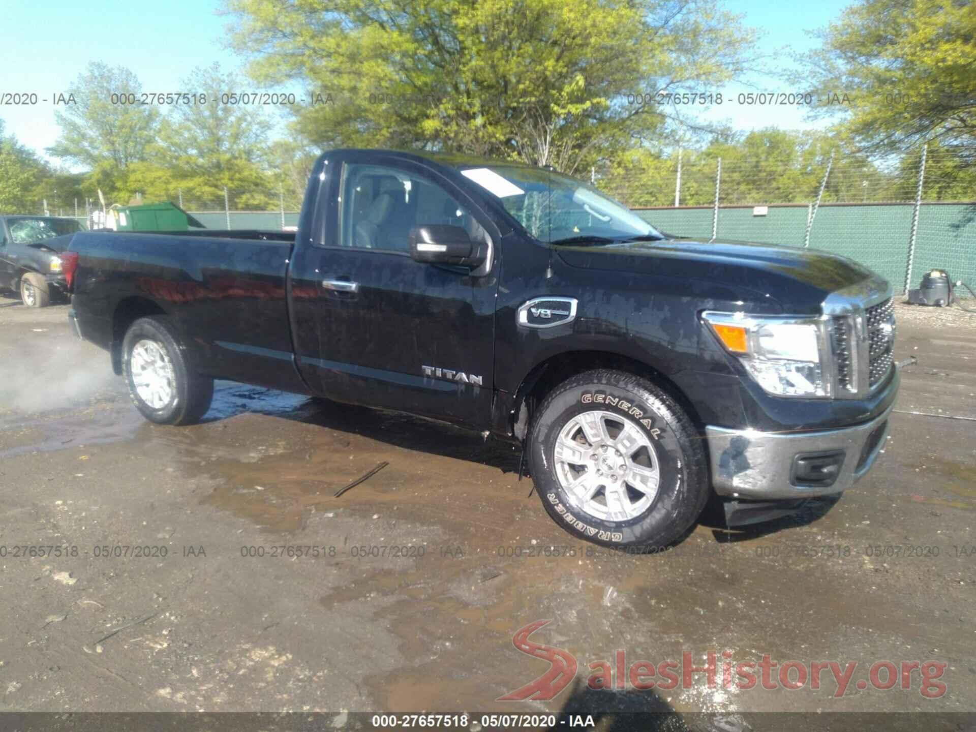 1N6AA1R73HN570626 2017 Nissan Titan