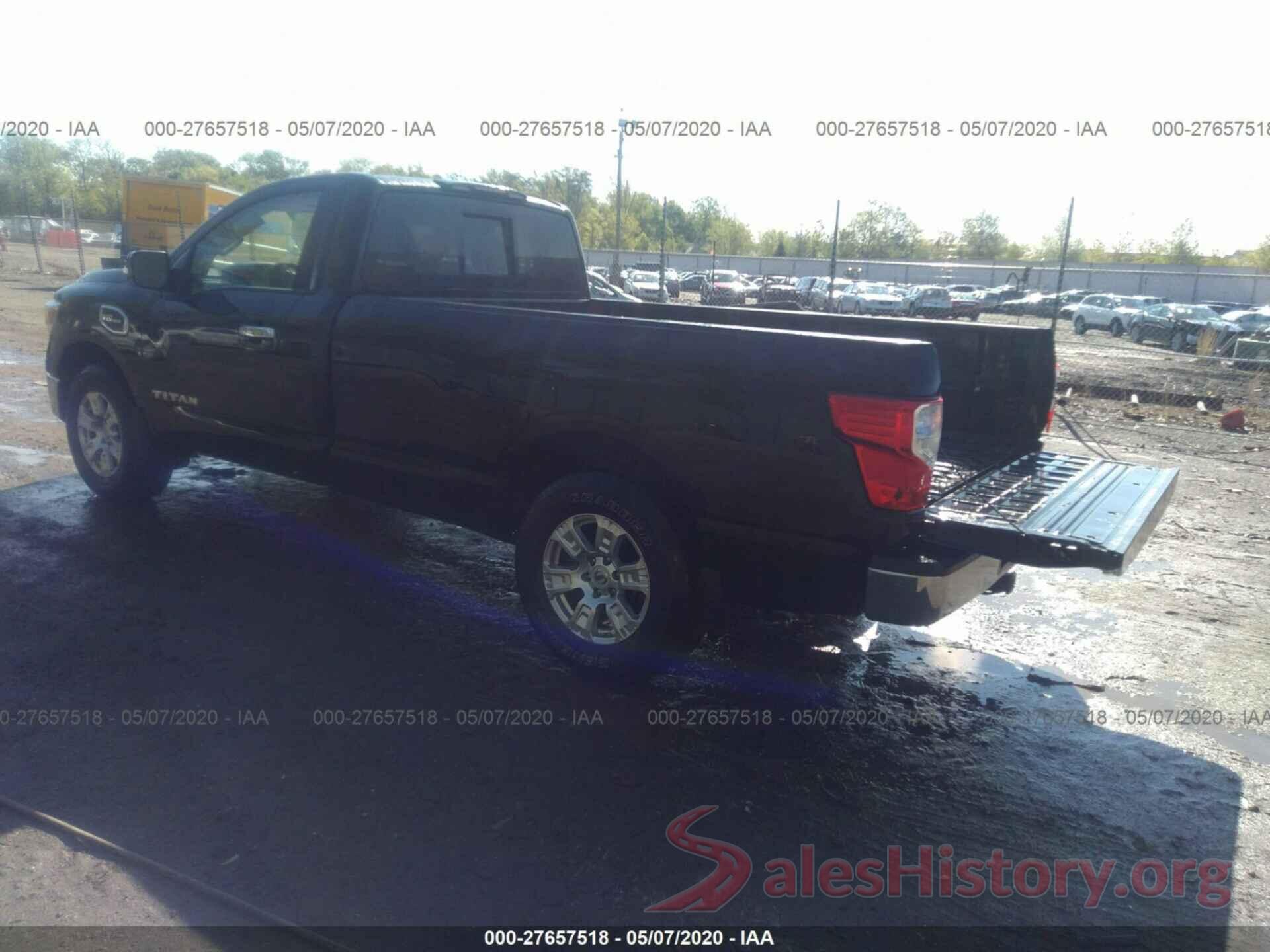 1N6AA1R73HN570626 2017 Nissan Titan