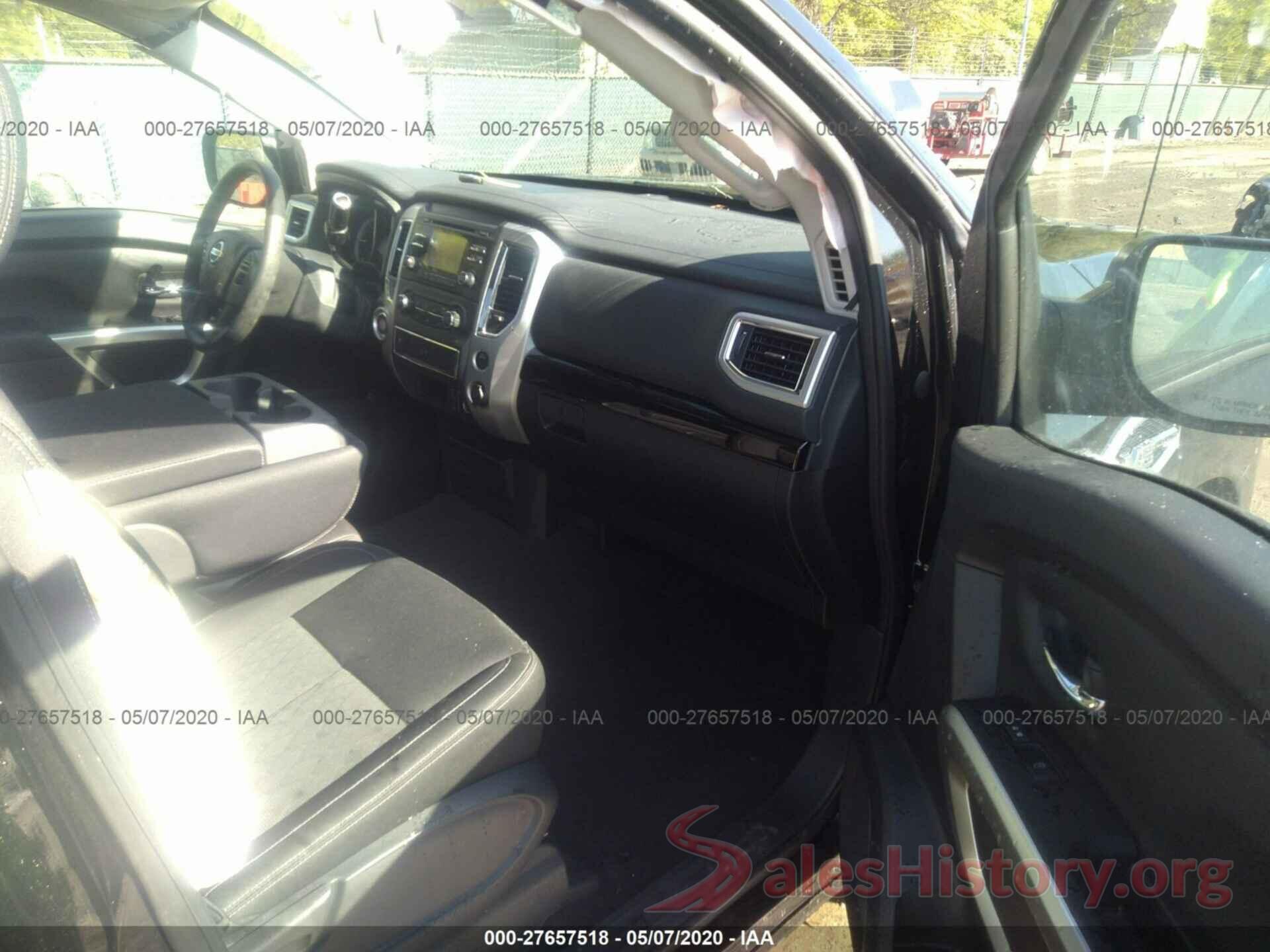 1N6AA1R73HN570626 2017 Nissan Titan