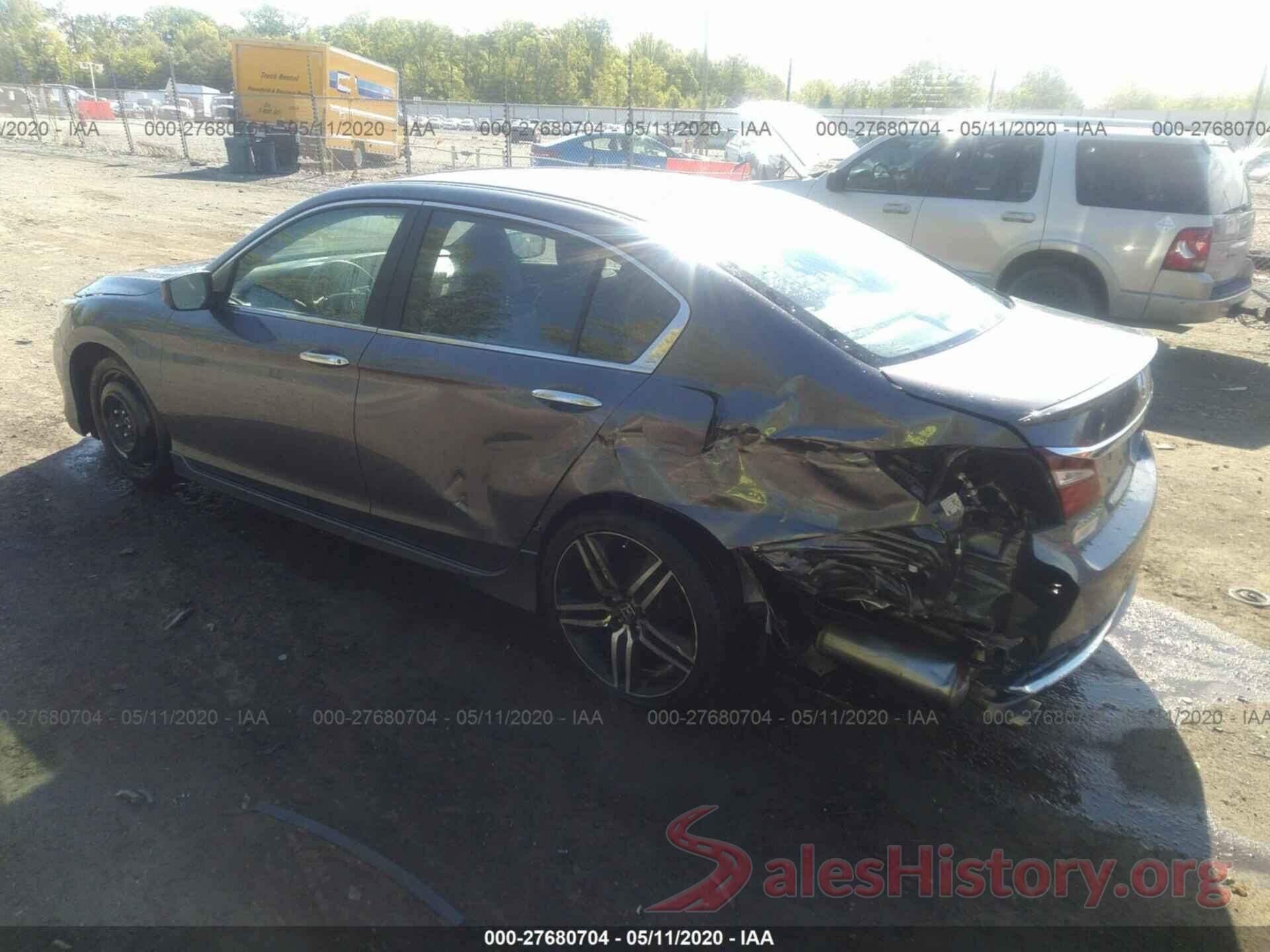 1HGCR2E54HA018642 2017 Honda Accord