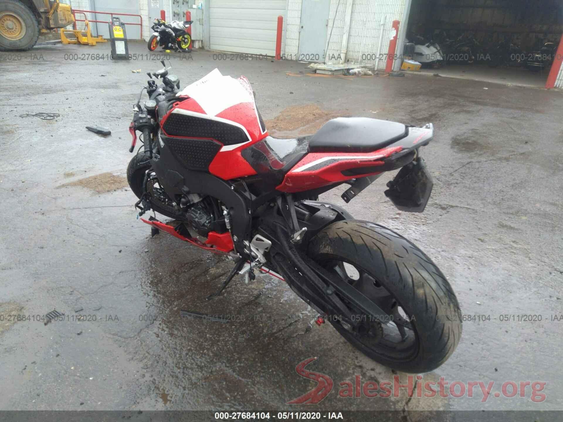 JH2SC7702HK000426 2017 HONDA CBR1000