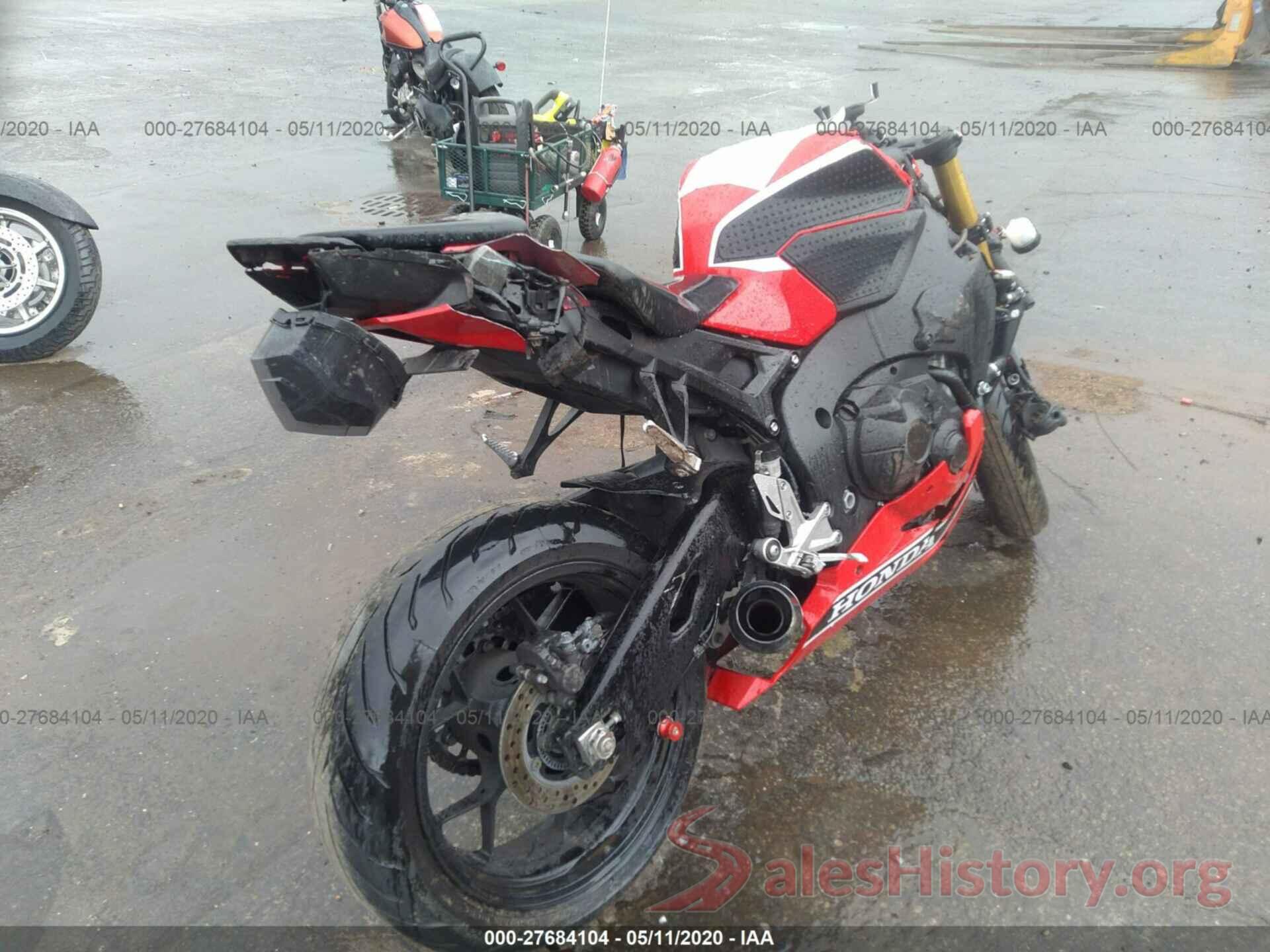 JH2SC7702HK000426 2017 HONDA CBR1000