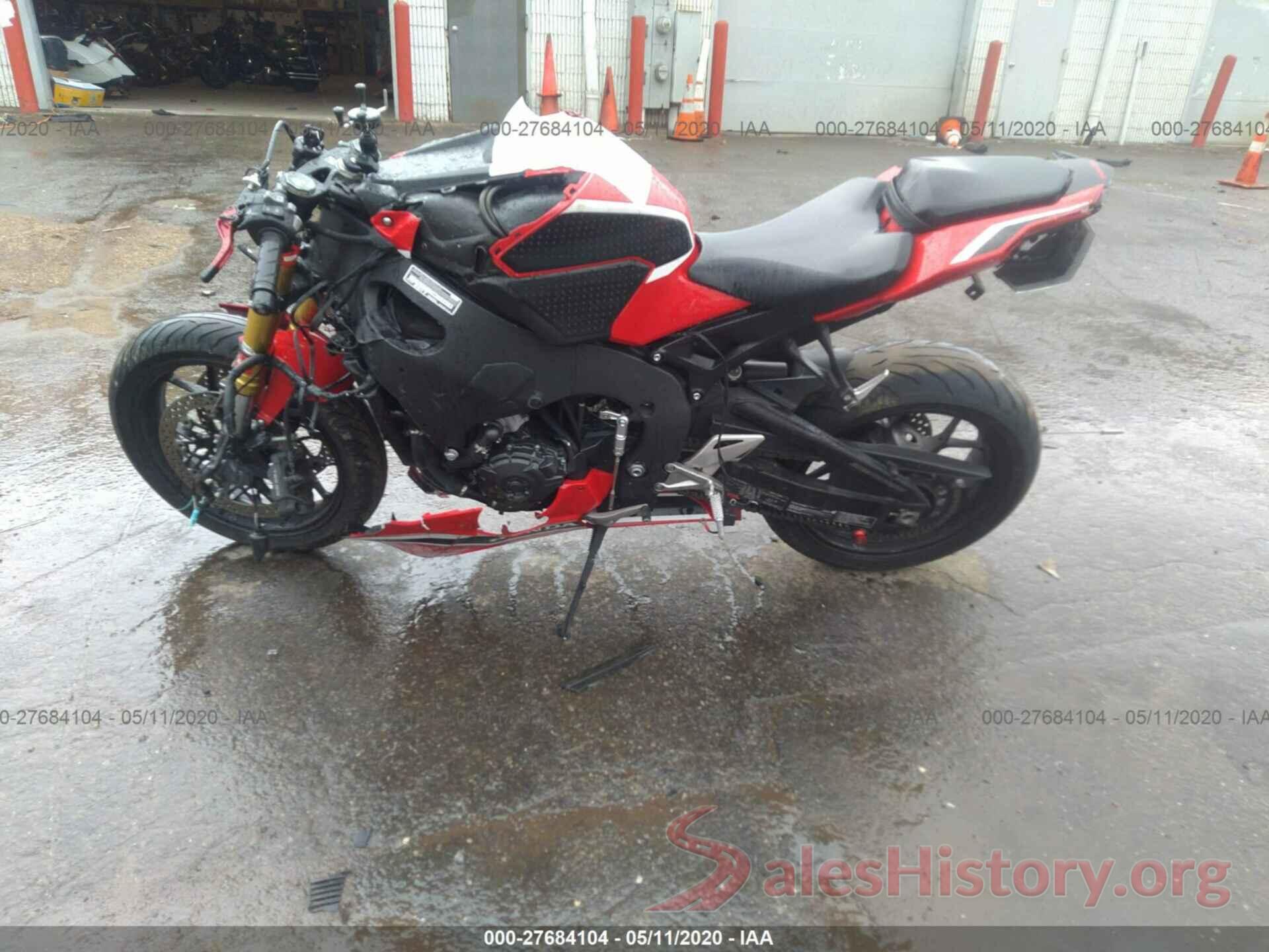 JH2SC7702HK000426 2017 HONDA CBR1000