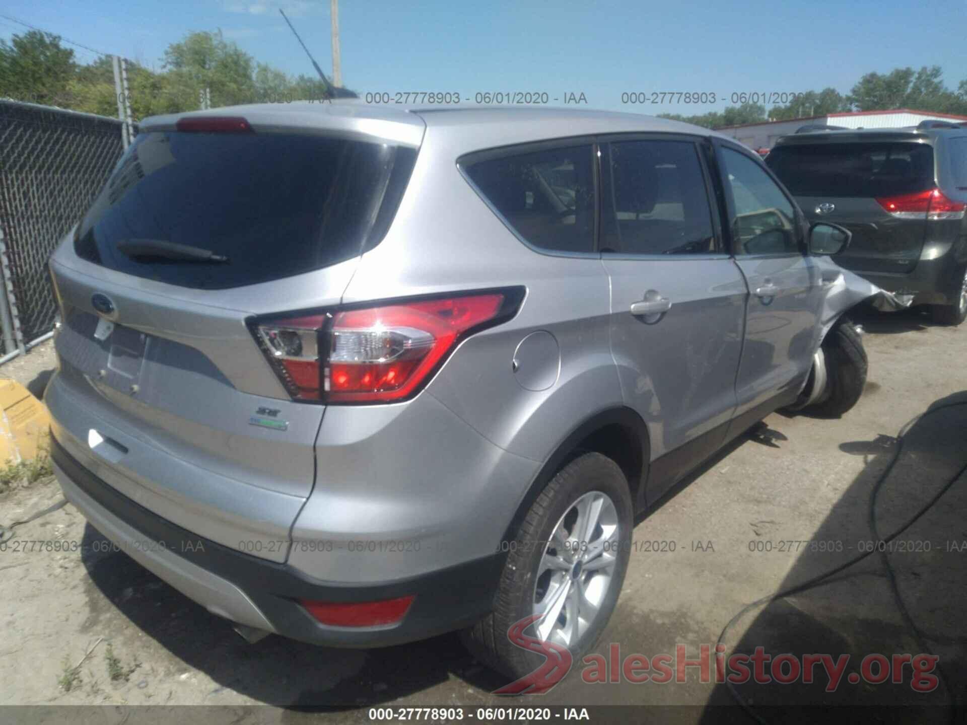 1FMCU0GD8HUC64612 2017 Ford Escape