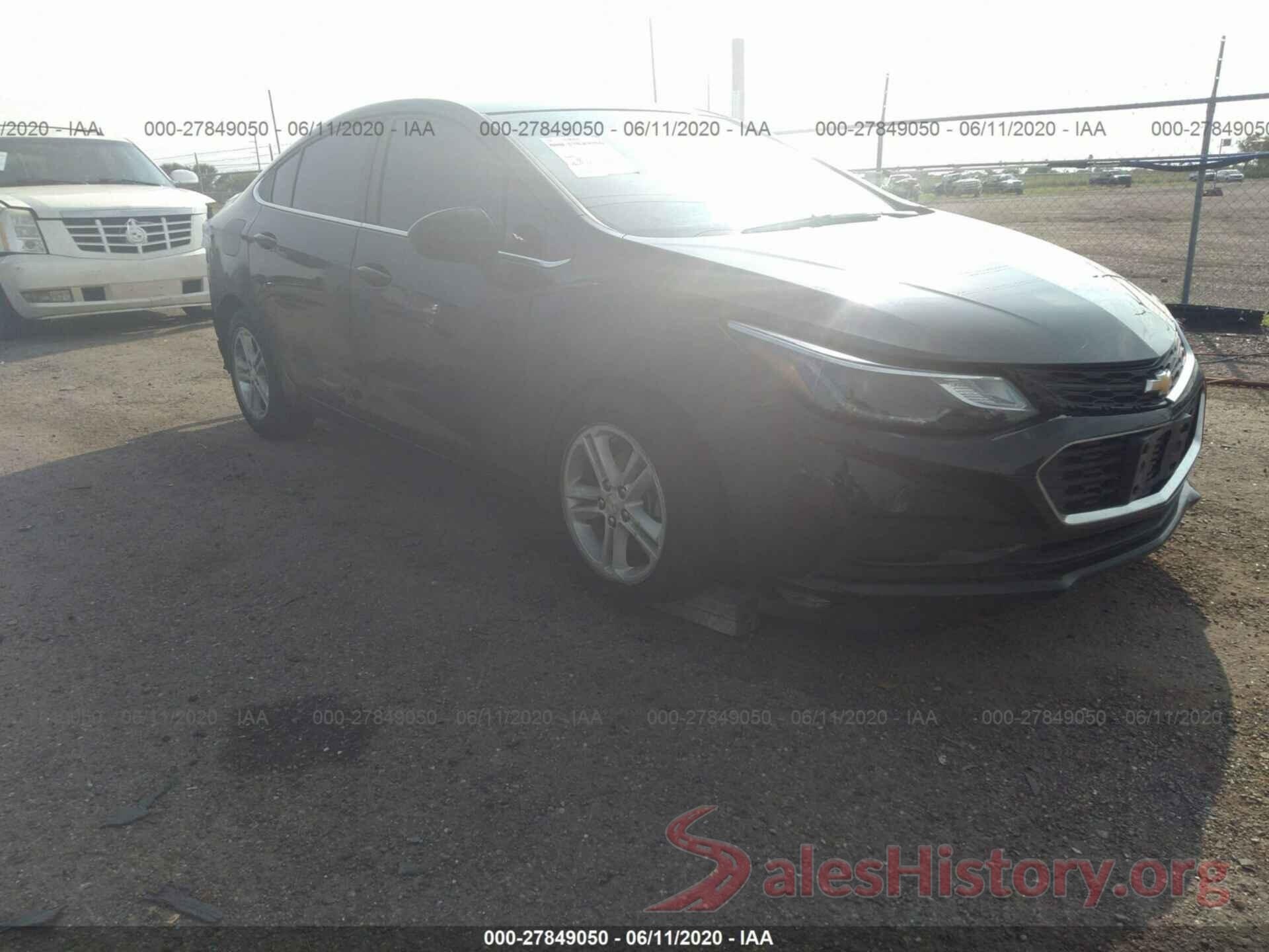 1G1BE5SM5J7201403 2018 Chevrolet Cruze