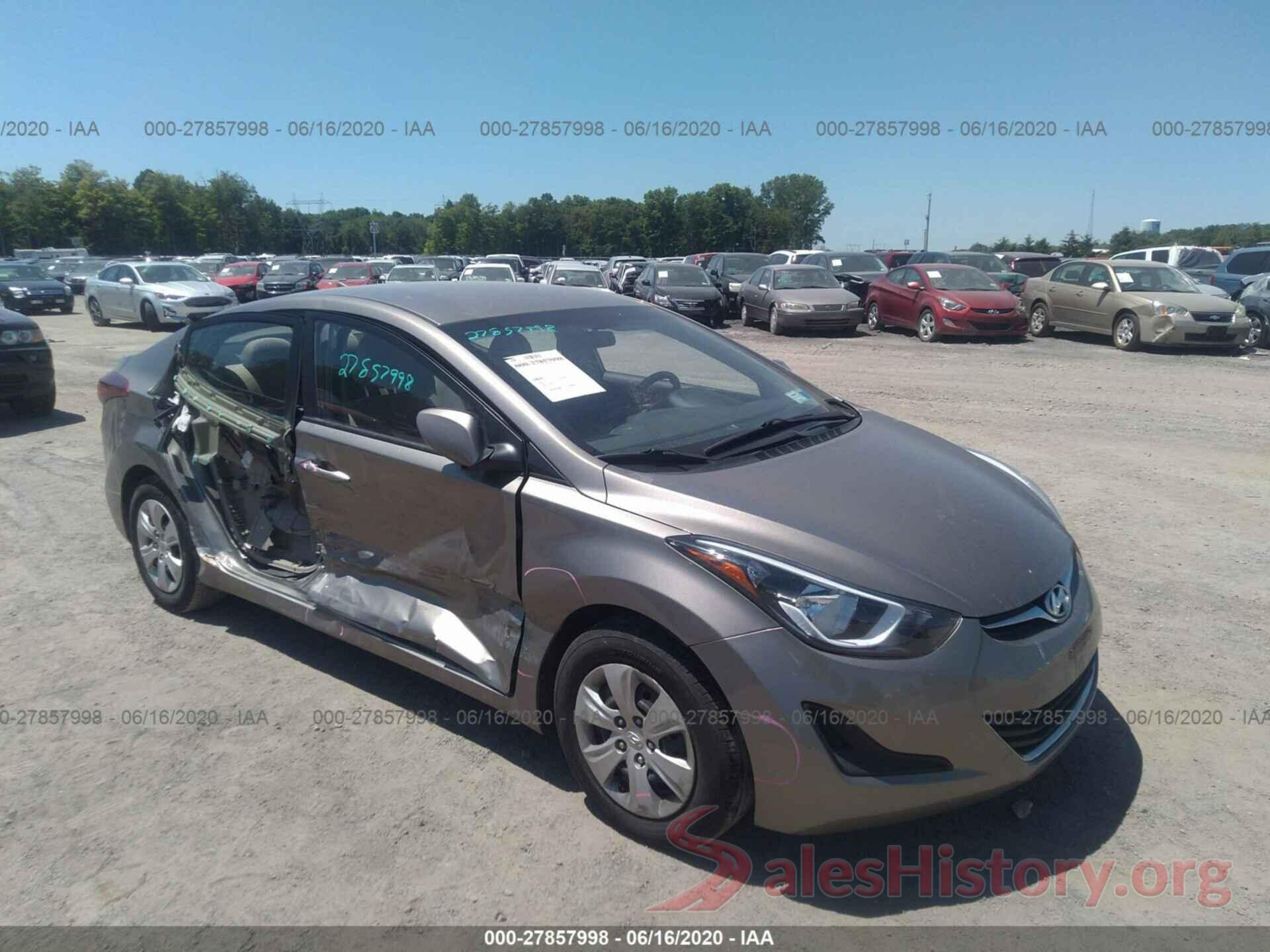 5NPDH4AE3GH741316 2016 Hyundai Elantra