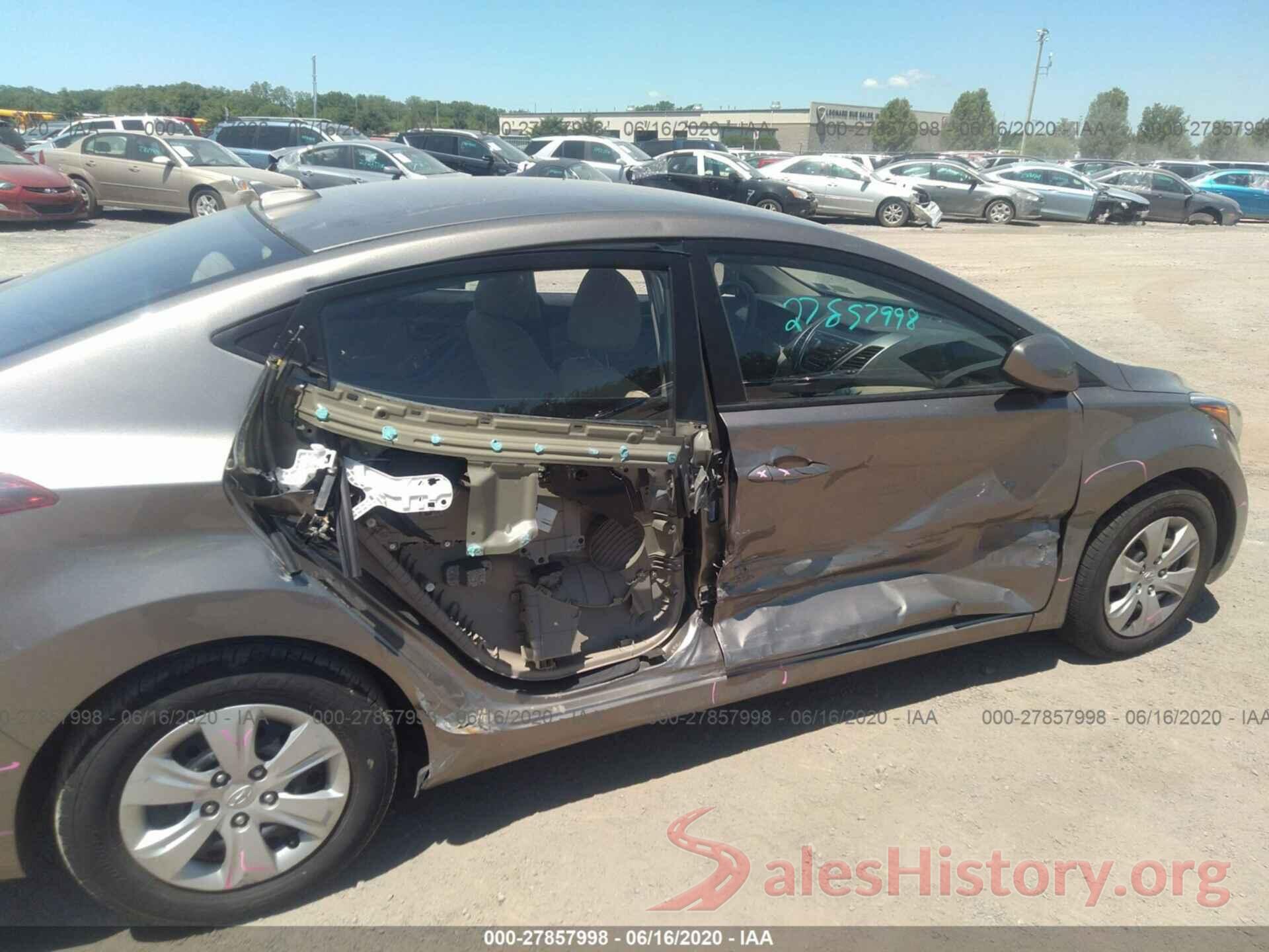 5NPDH4AE3GH741316 2016 Hyundai Elantra