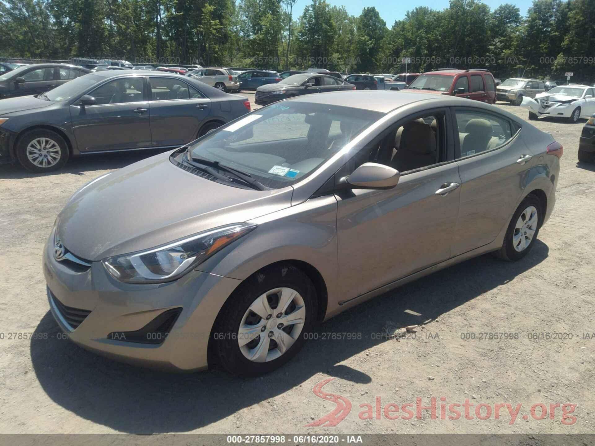 5NPDH4AE3GH741316 2016 Hyundai Elantra