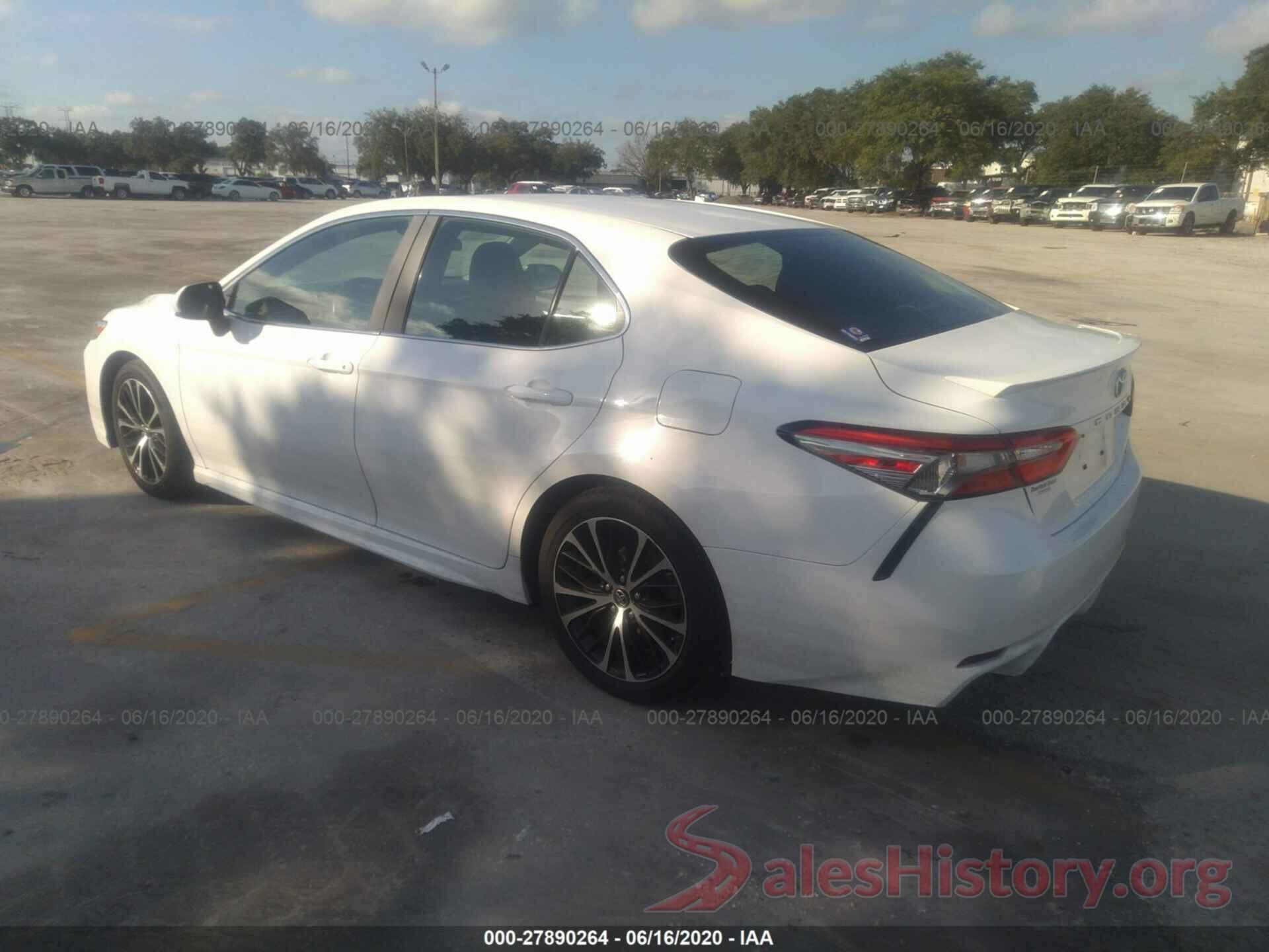 4T1B11HK1JU123846 2018 TOYOTA CAMRY