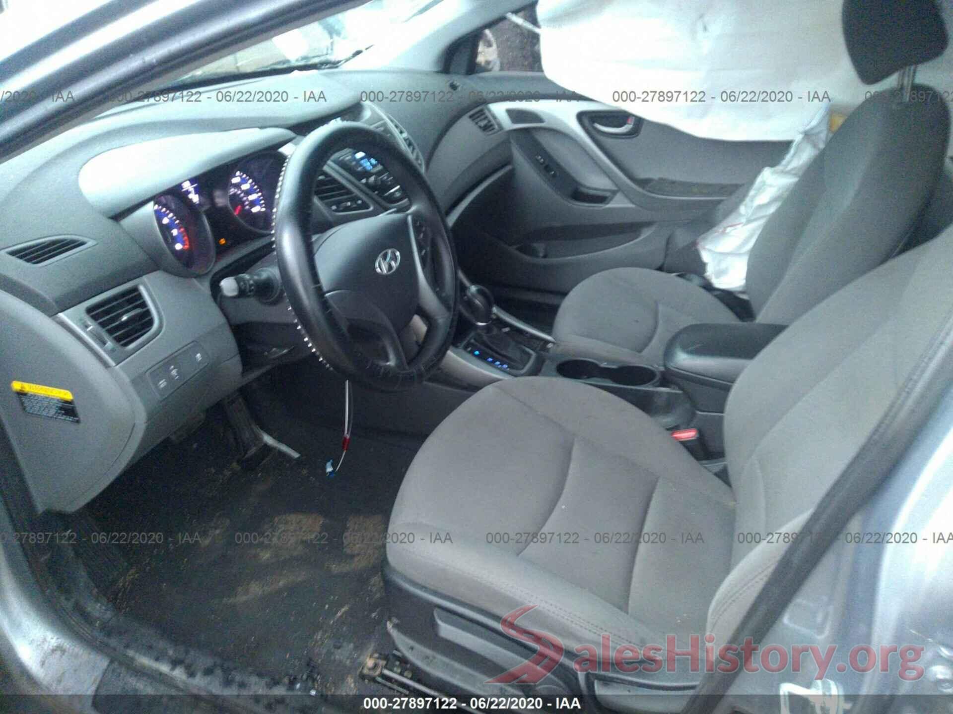 5NPDH4AE4GH792680 2016 Hyundai Elantra