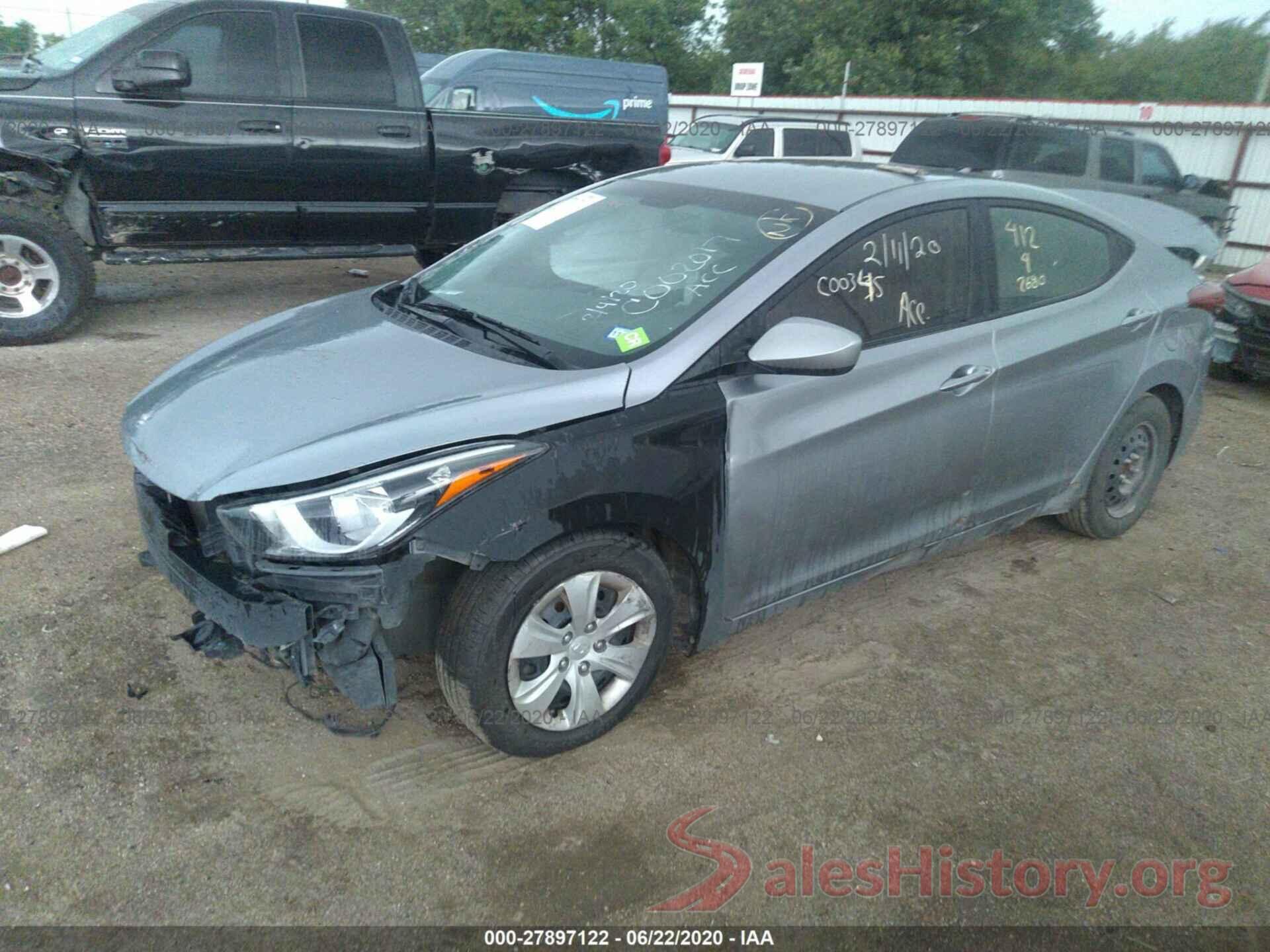 5NPDH4AE4GH792680 2016 Hyundai Elantra