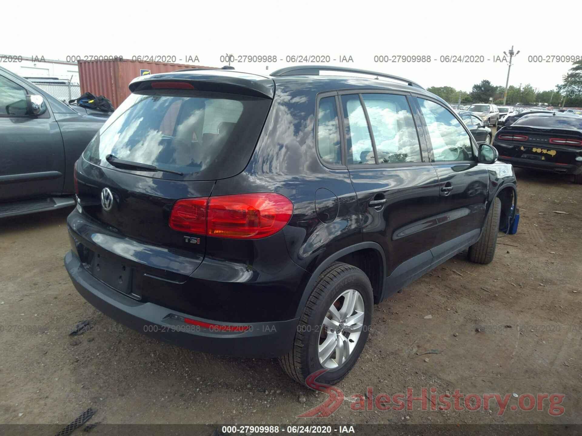 WVGAV7AX4GW613767 2016 Volkswagen Tiguan