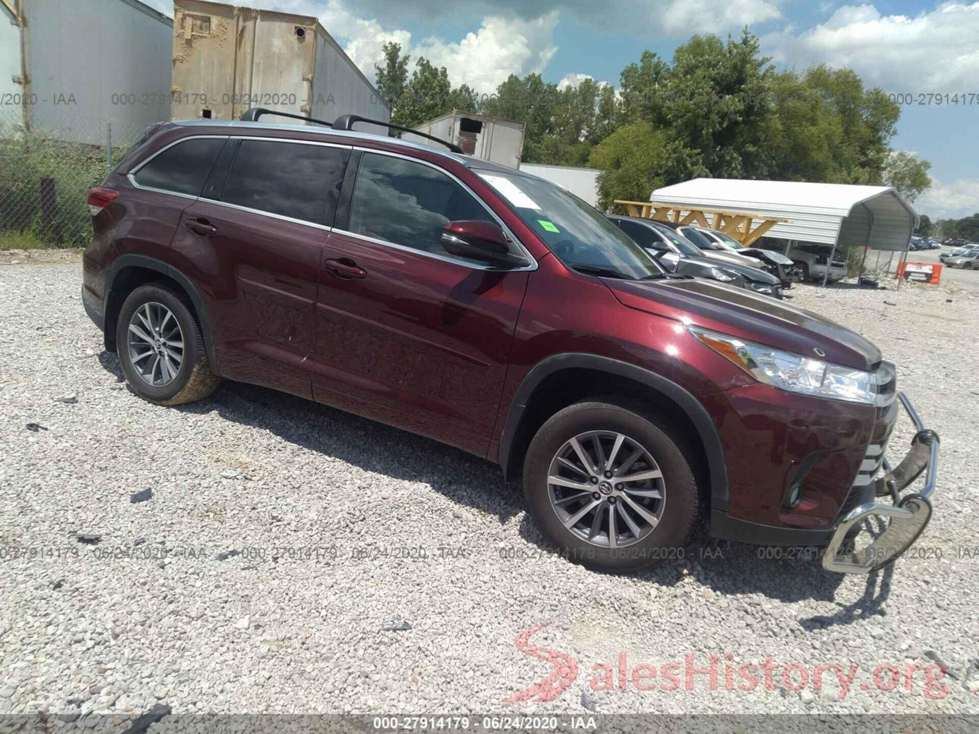 5TDJZRFH1JS822252 2018 Toyota Highlander