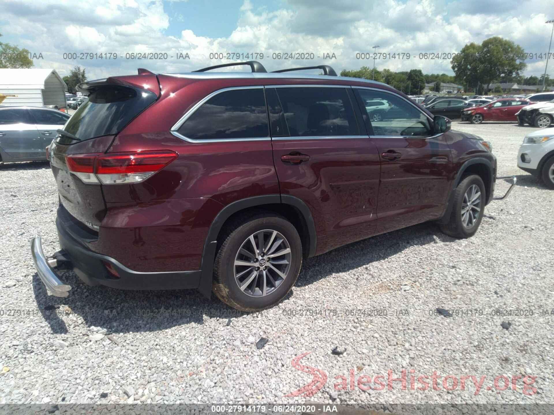 5TDJZRFH1JS822252 2018 Toyota Highlander