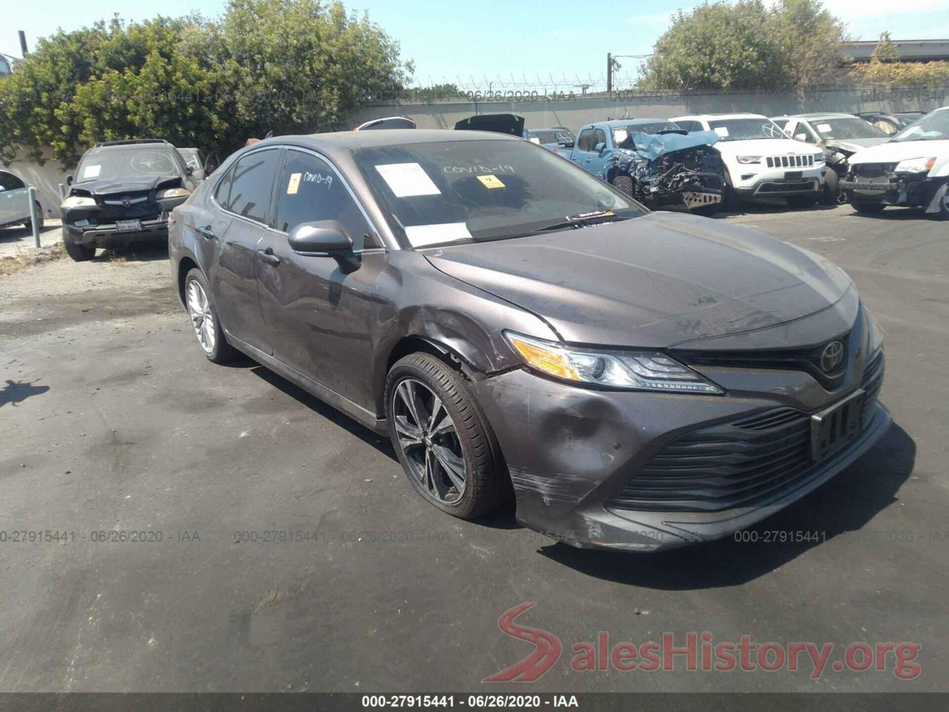 4T1B11HK3JU523262 2018 Toyota Camry