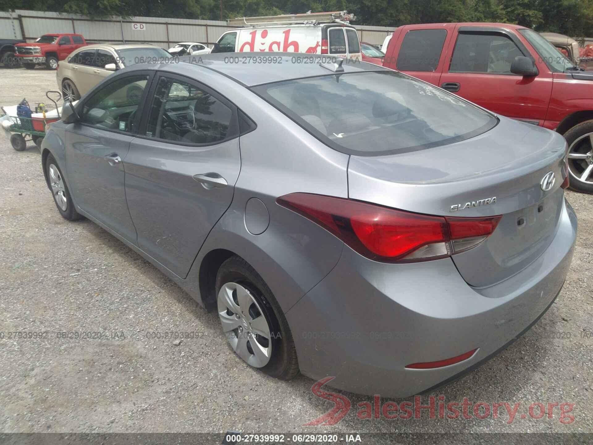 5NPDH4AE9GH737593 2016 Hyundai Elantra