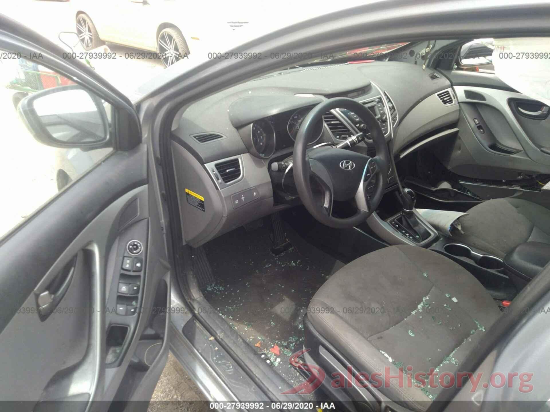 5NPDH4AE9GH737593 2016 Hyundai Elantra