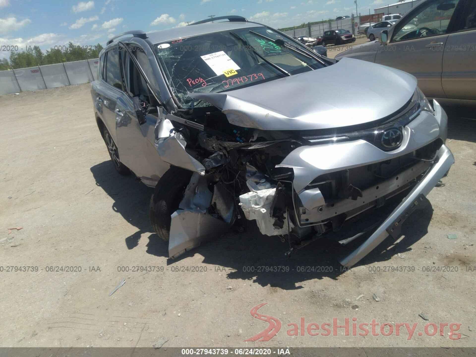 JTMBFREV8JJ212690 2018 Toyota RAV4