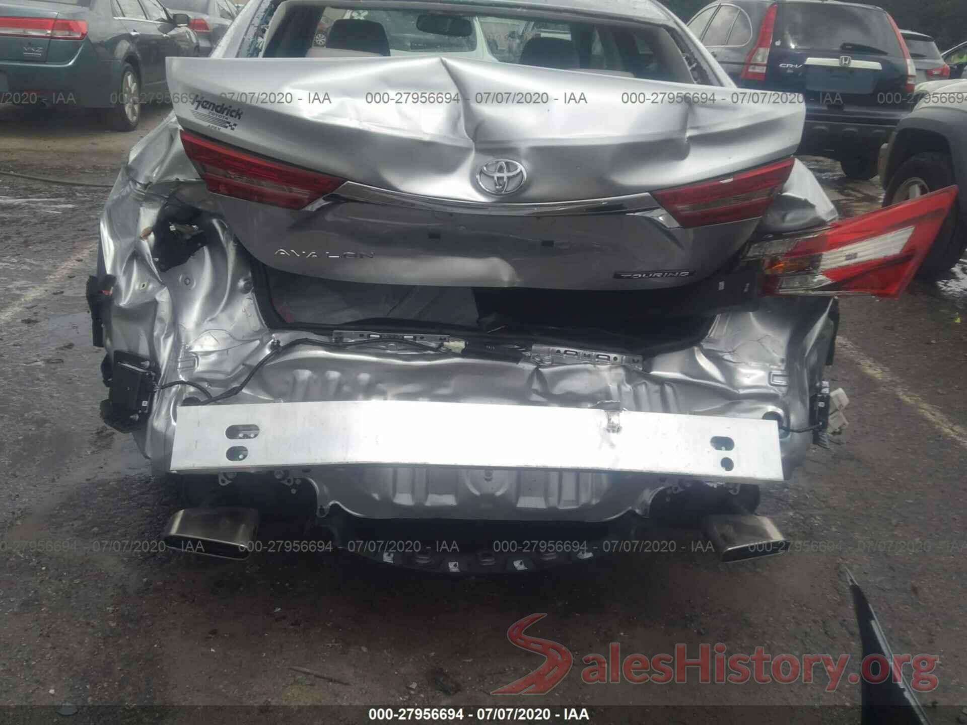 4T1BK1EB0JU271715 2018 Toyota Avalon