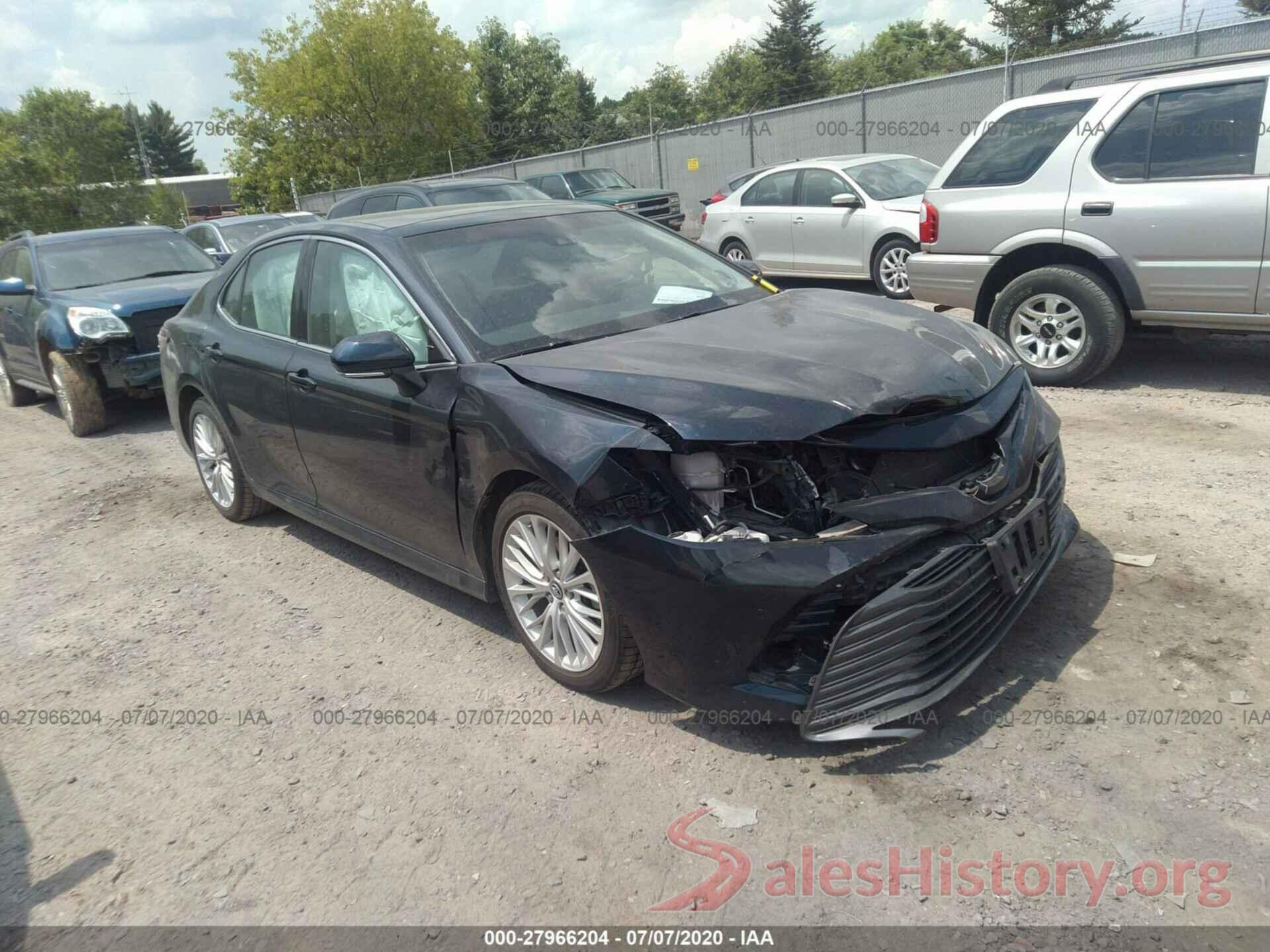 4T1BZ1HK1JU500524 2018 Toyota Camry