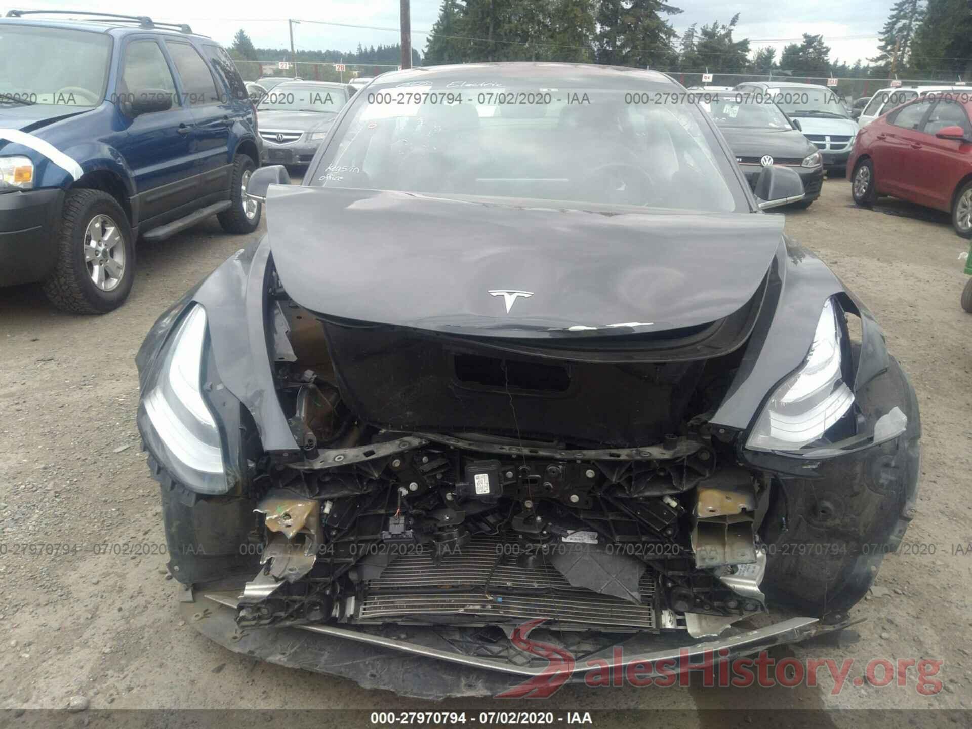 5YJ3E1EBXJF093272 2018 TESLA MODEL 3