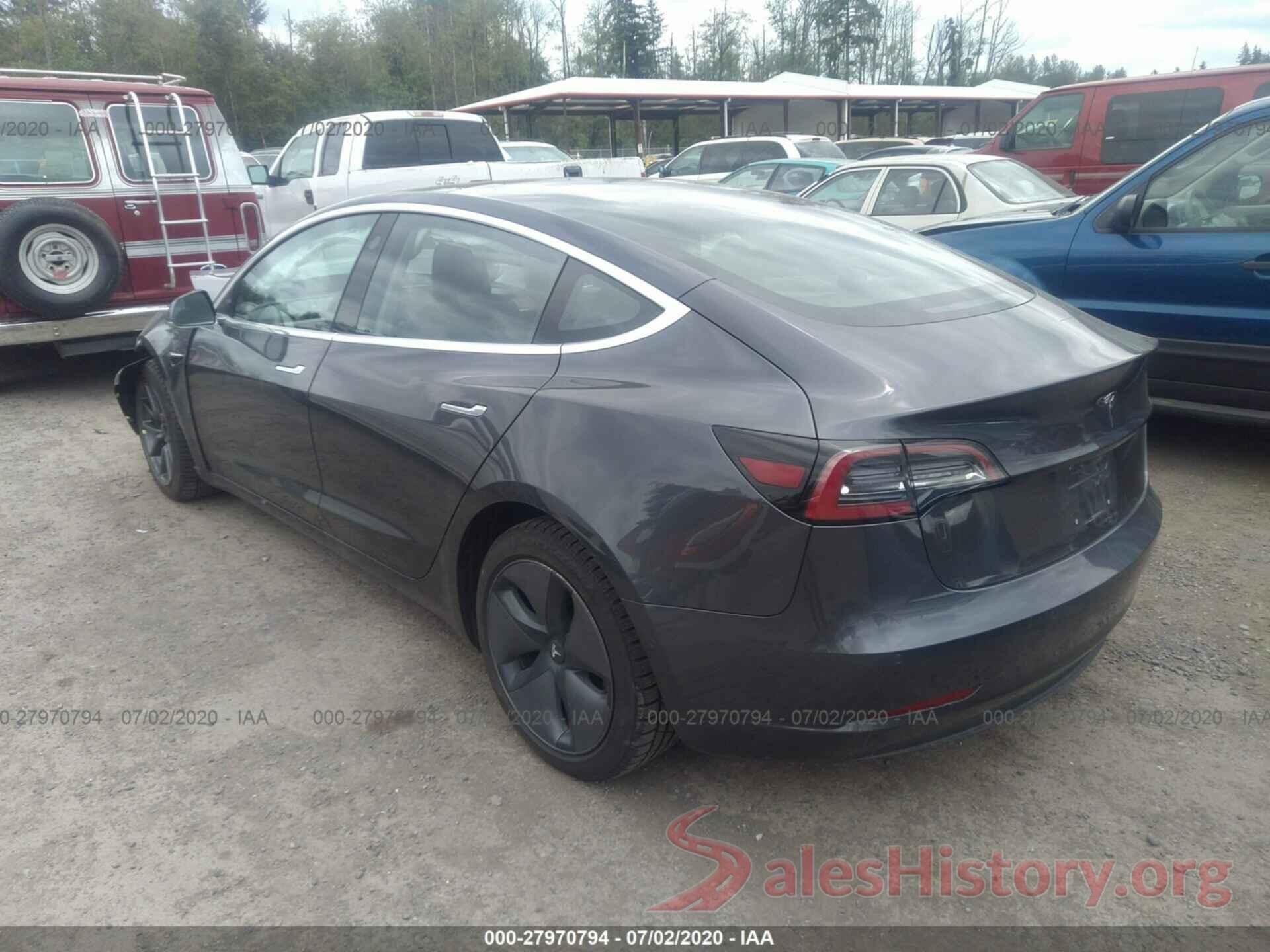 5YJ3E1EBXJF093272 2018 TESLA MODEL 3