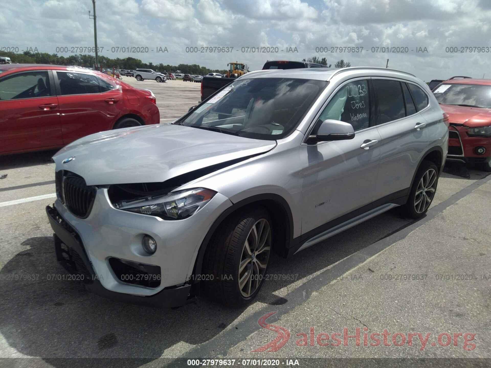 WBXHU7C37J5H42573 2018 BMW X1