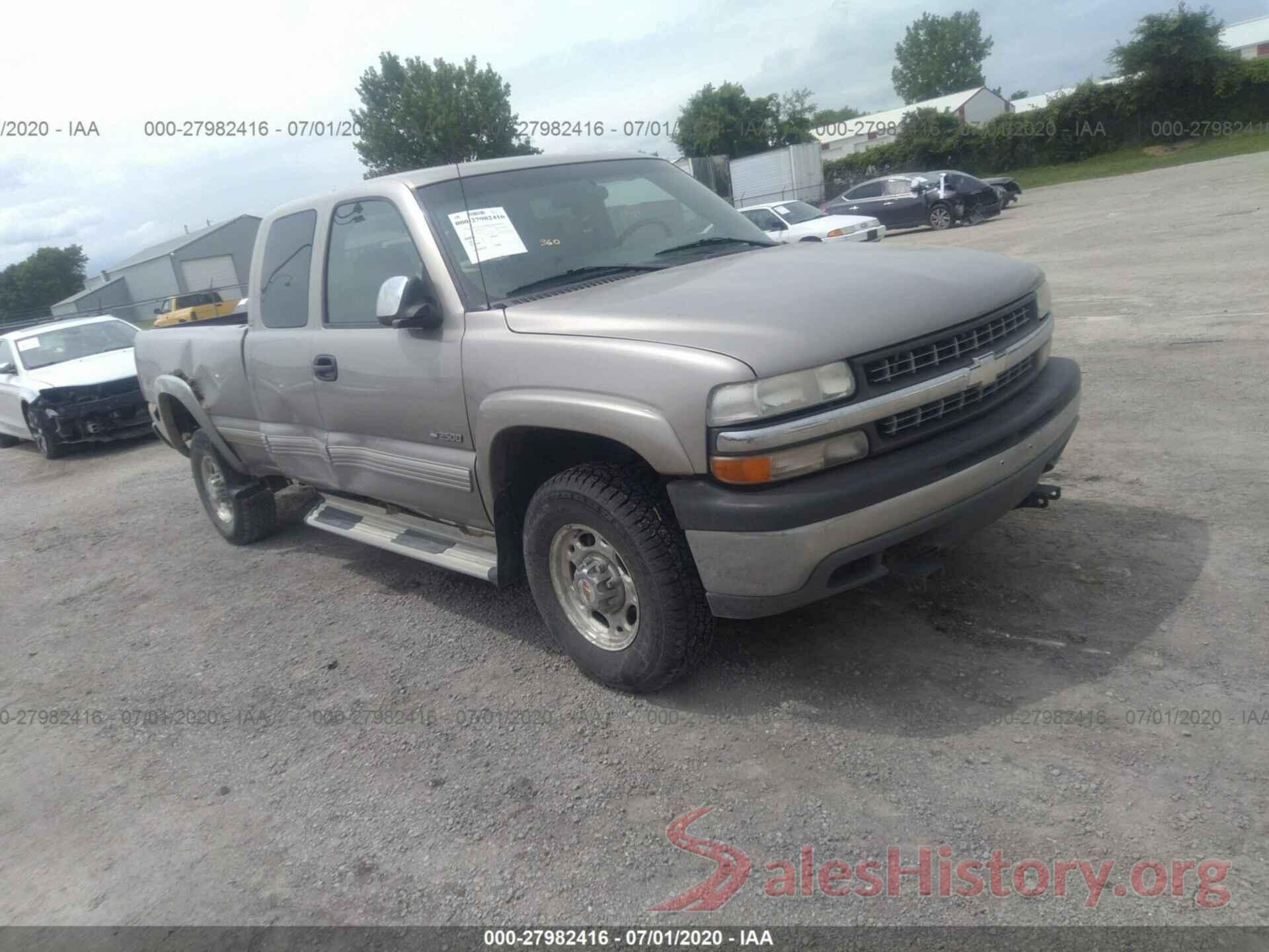 1GCGK29U9YZ120686 2000 CHEVROLET SILVERADO