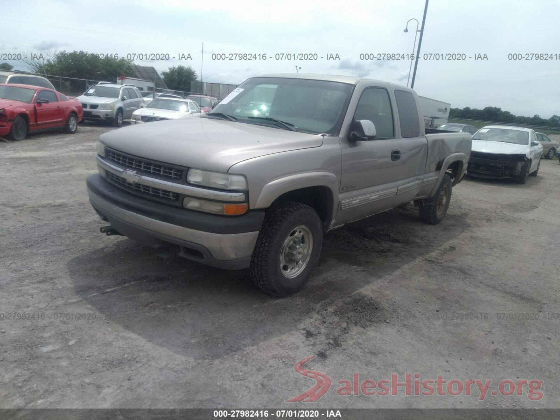 1GCGK29U9YZ120686 2000 CHEVROLET SILVERADO