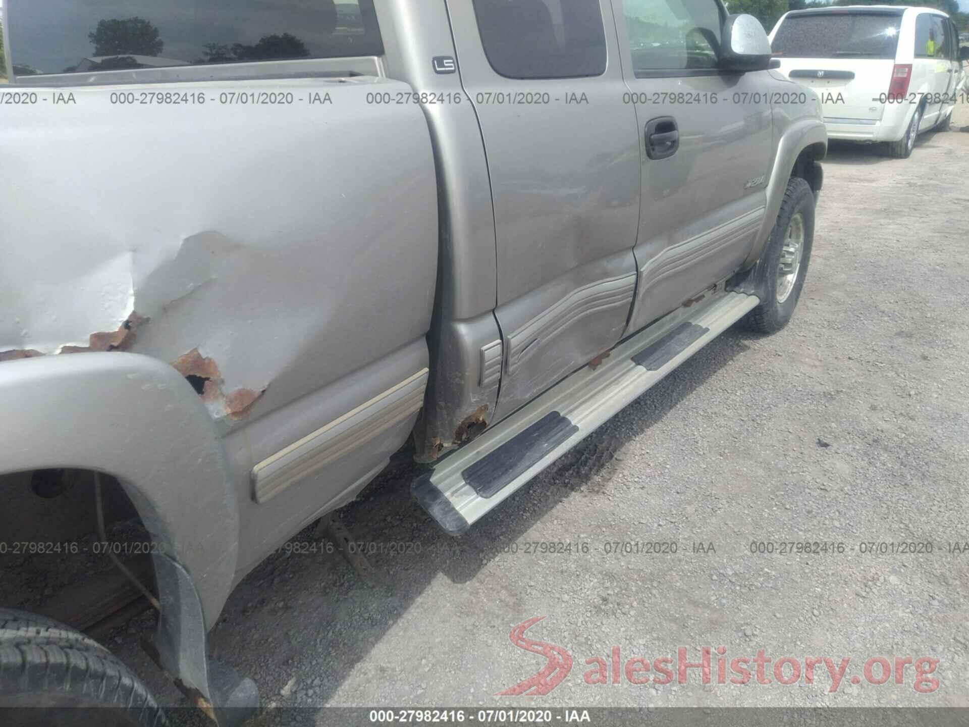 1GCGK29U9YZ120686 2000 CHEVROLET SILVERADO