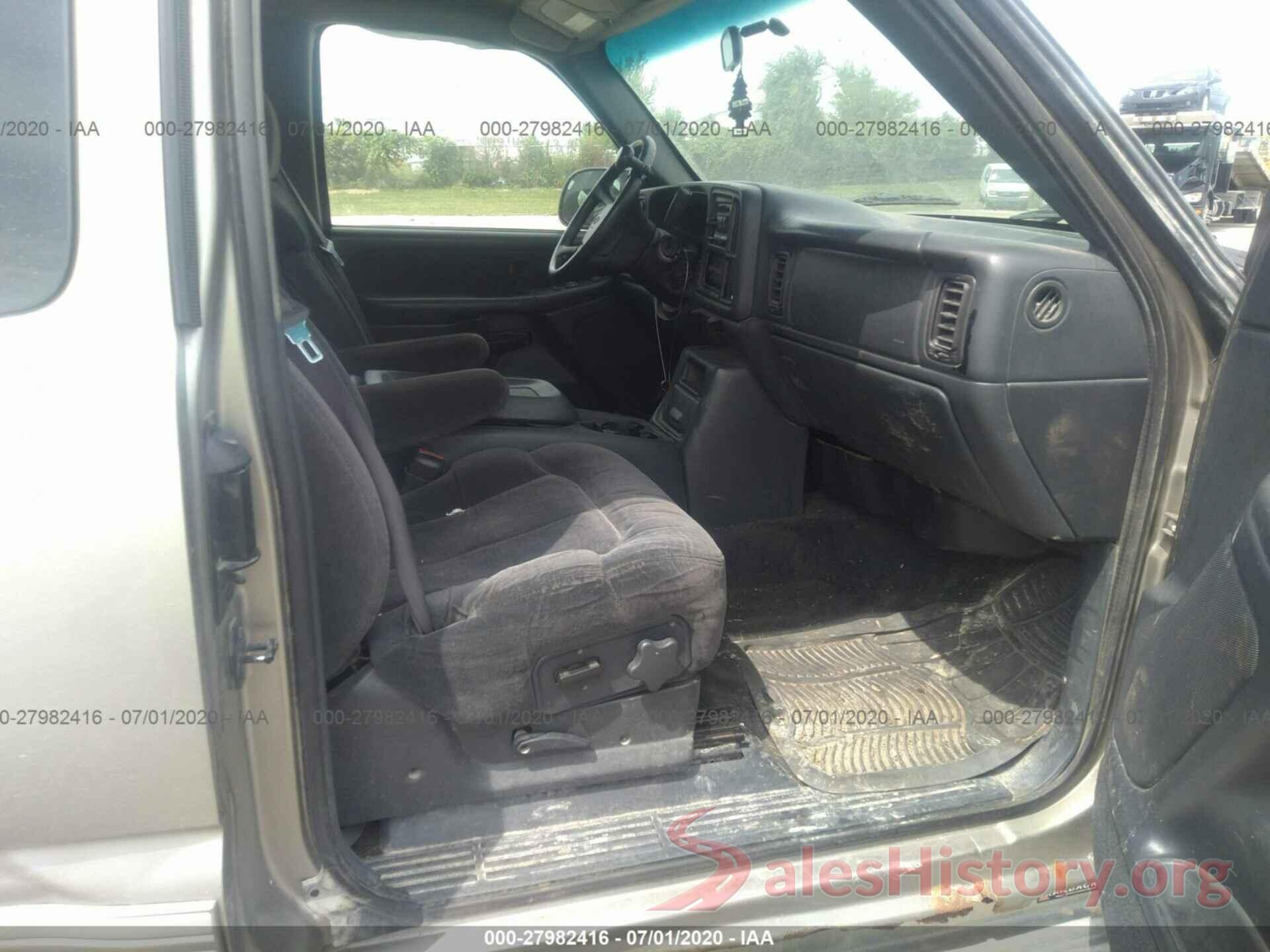 1GCGK29U9YZ120686 2000 CHEVROLET SILVERADO