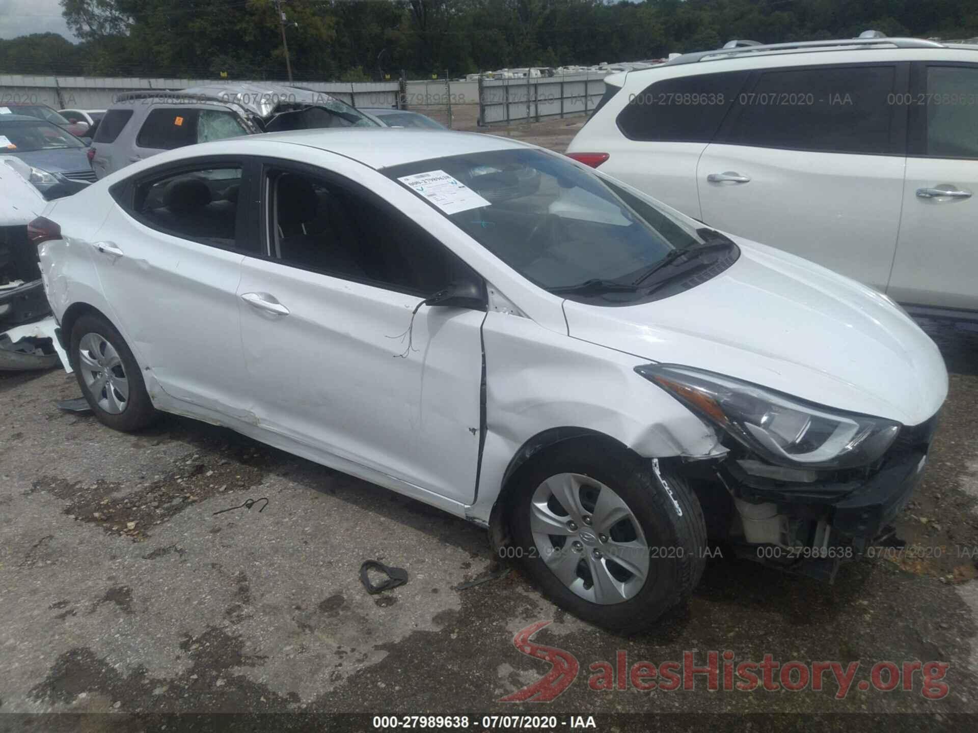 5NPDH4AE5GH713338 2016 Hyundai Elantra