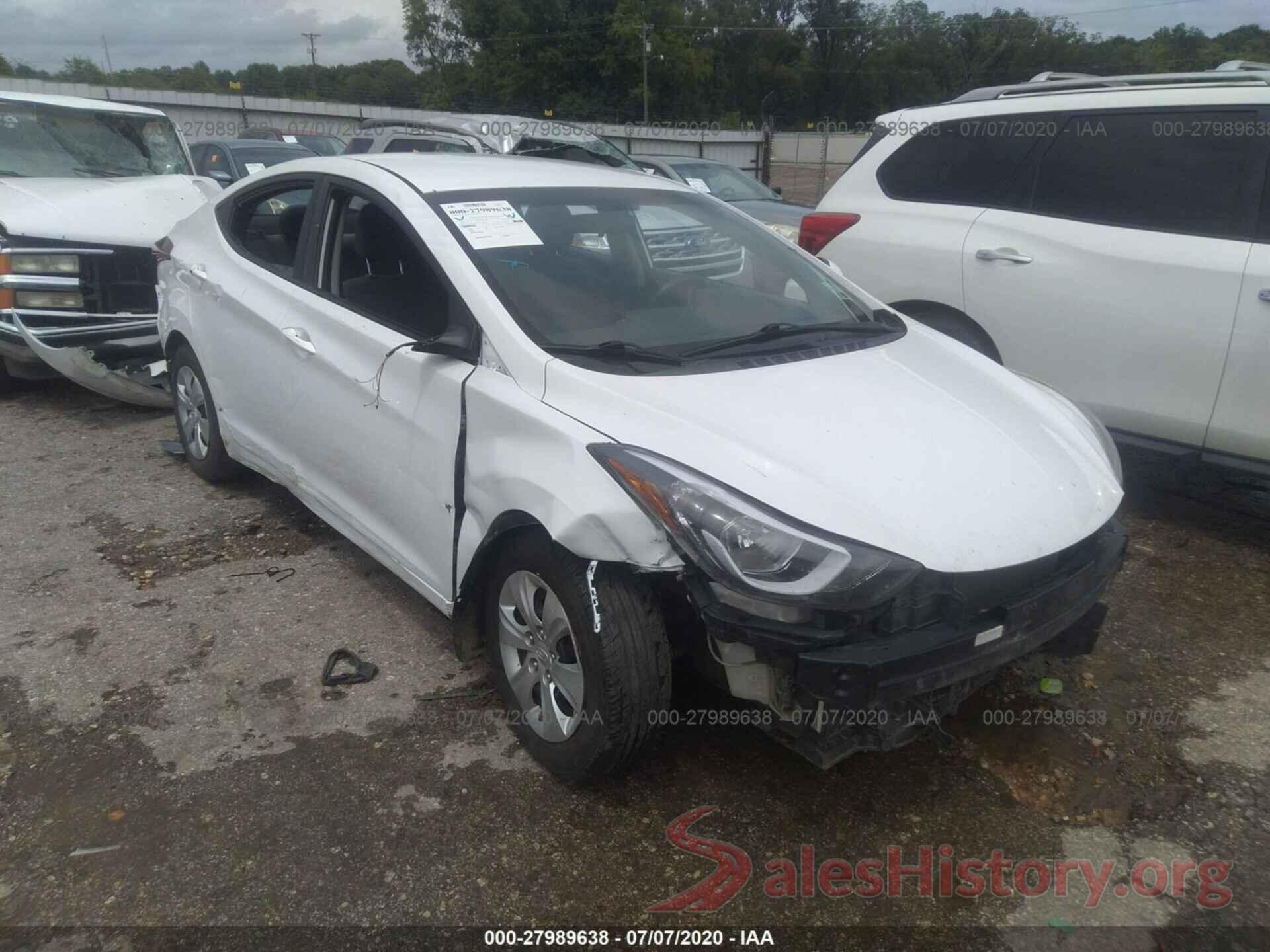 5NPDH4AE5GH713338 2016 Hyundai Elantra