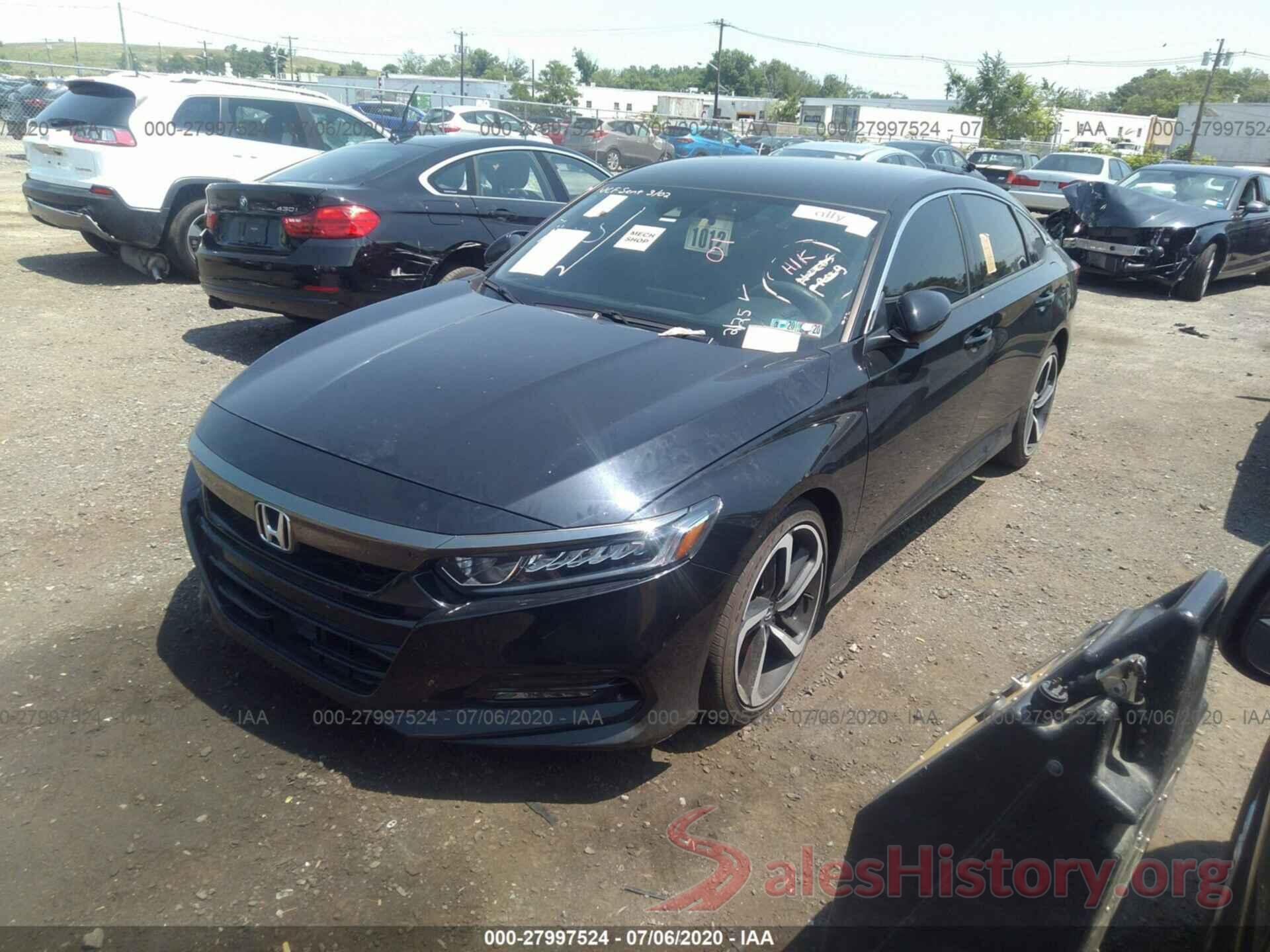 1HGCV1F3XJA117698 2018 Honda Accord