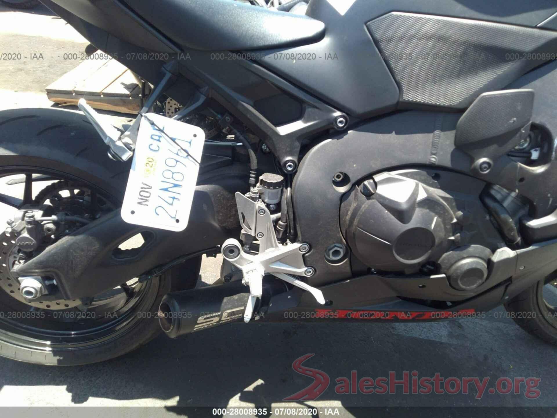 JH2SC7755HK000691 2017 HONDA CBR1000