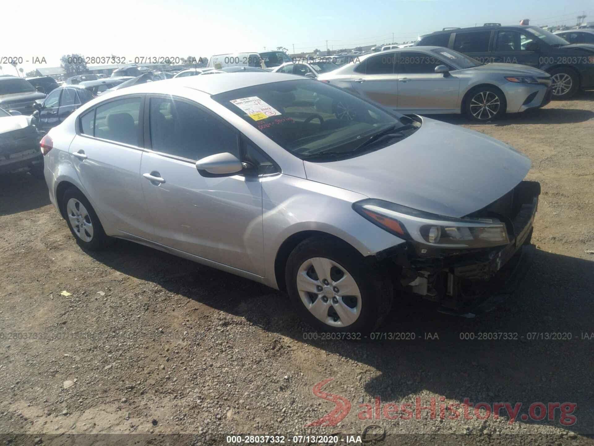 3KPFL4A7XHE060228 2017 KIA FORTE