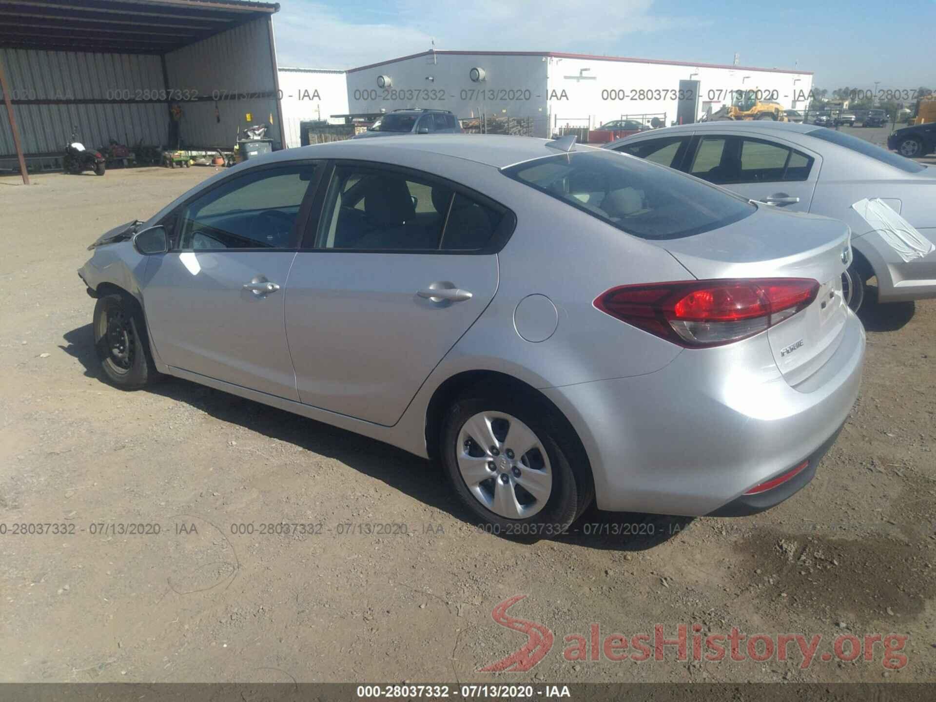 3KPFL4A7XHE060228 2017 KIA FORTE