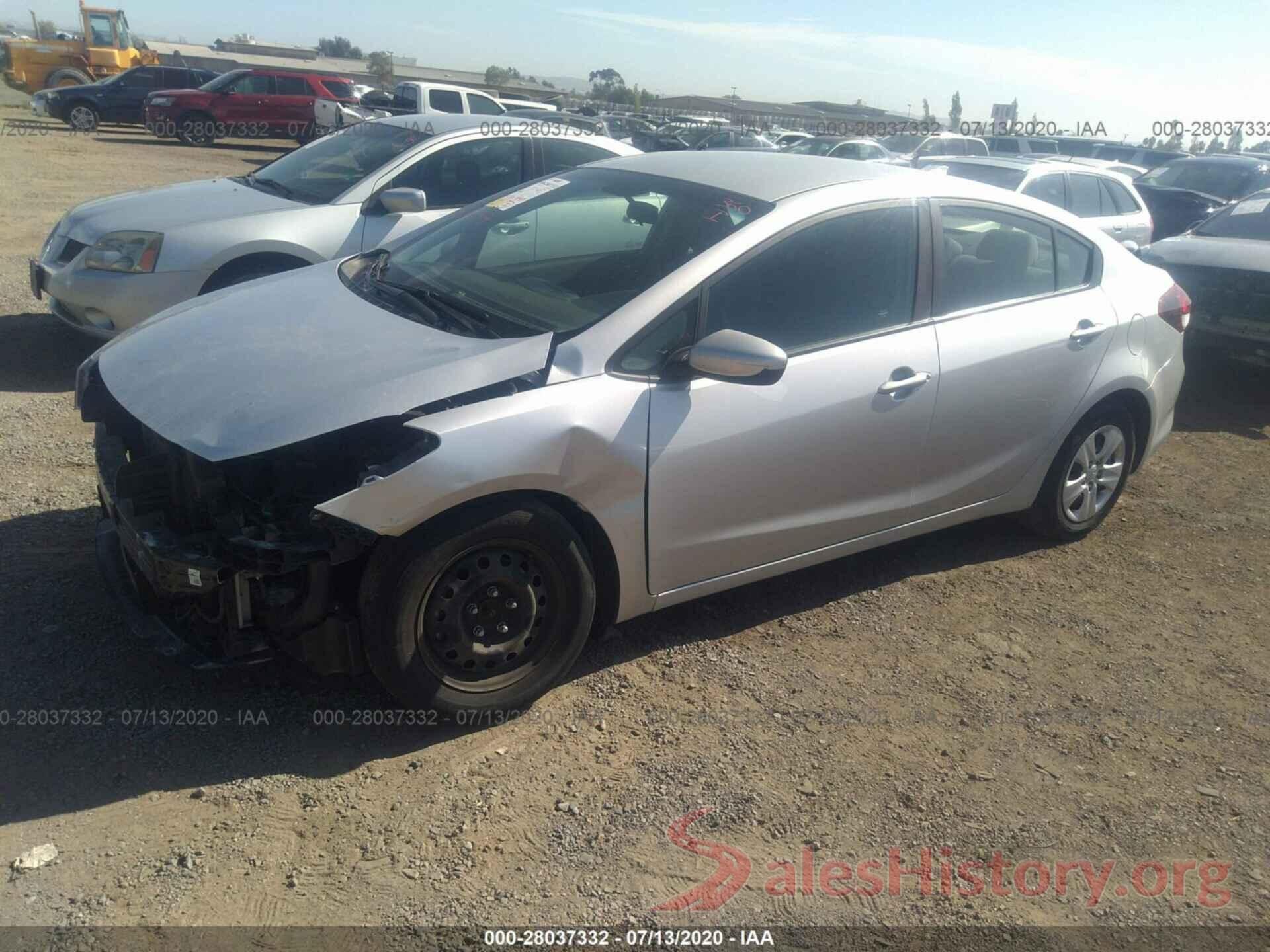 3KPFL4A7XHE060228 2017 KIA FORTE