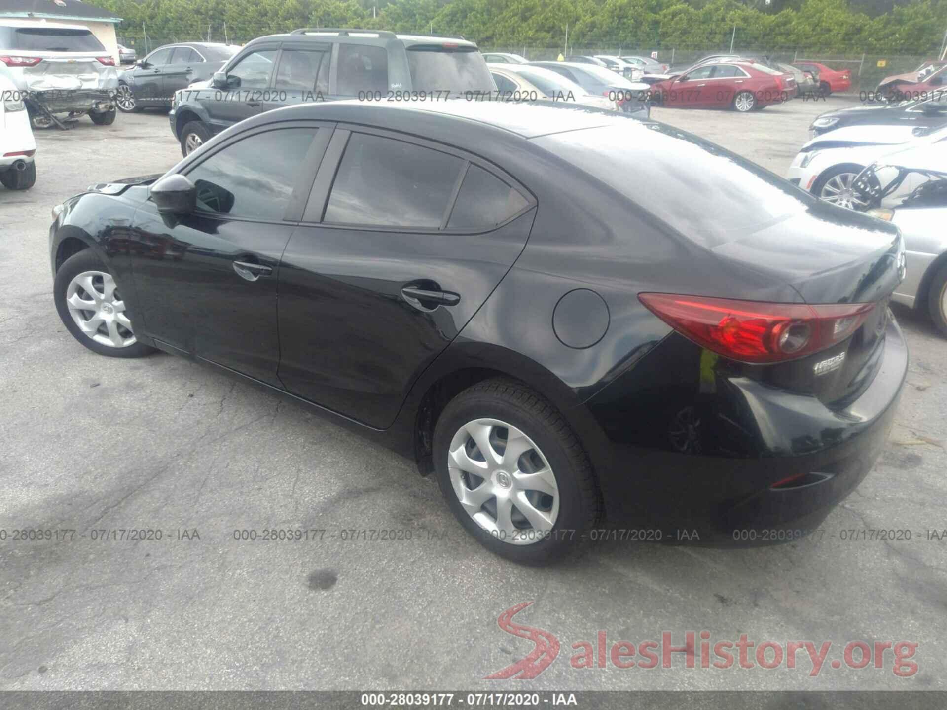 3MZBN1U73JM165169 2018 MAZDA MAZDA3 4-DOOR