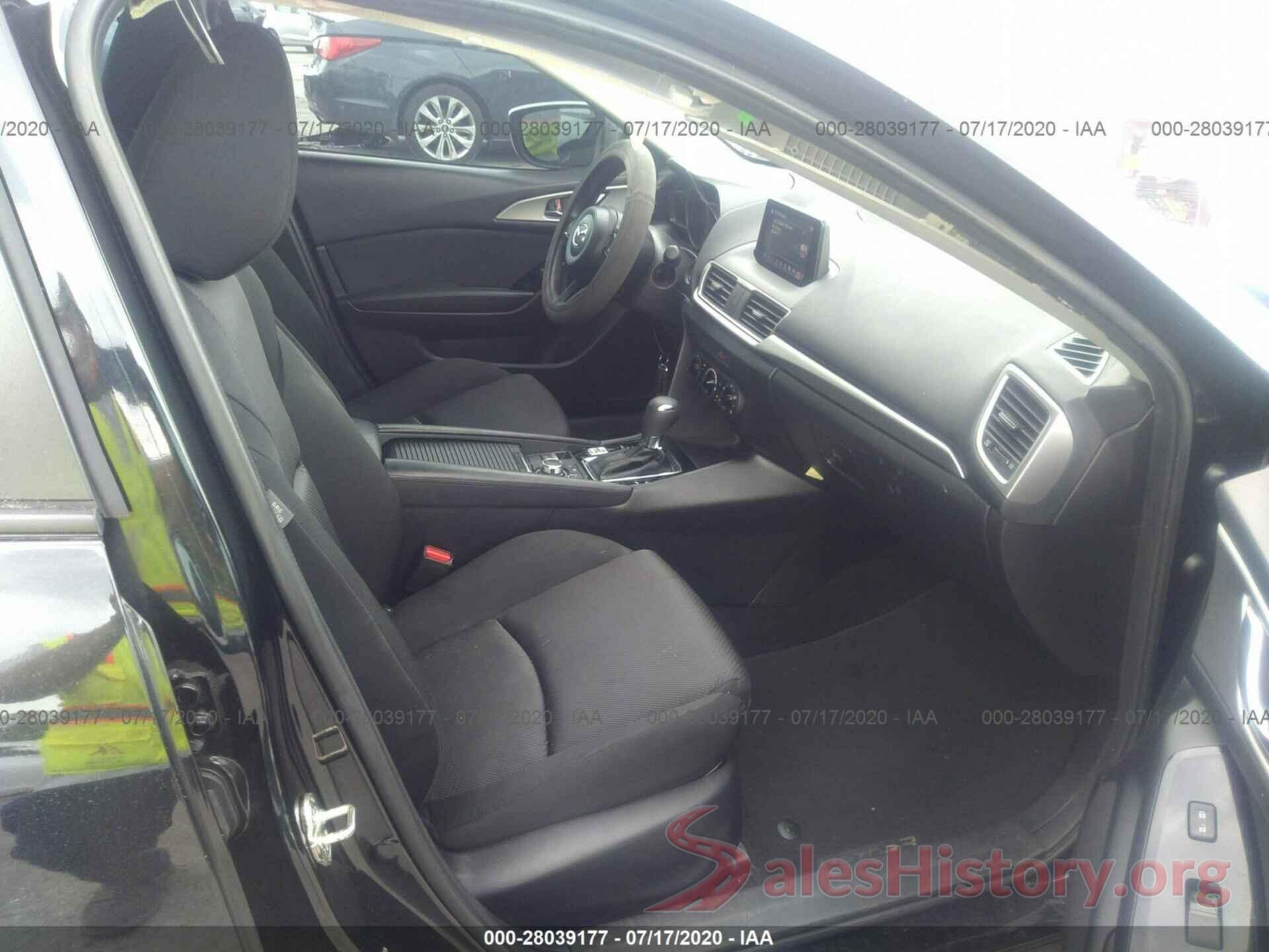 3MZBN1U73JM165169 2018 MAZDA MAZDA3 4-DOOR