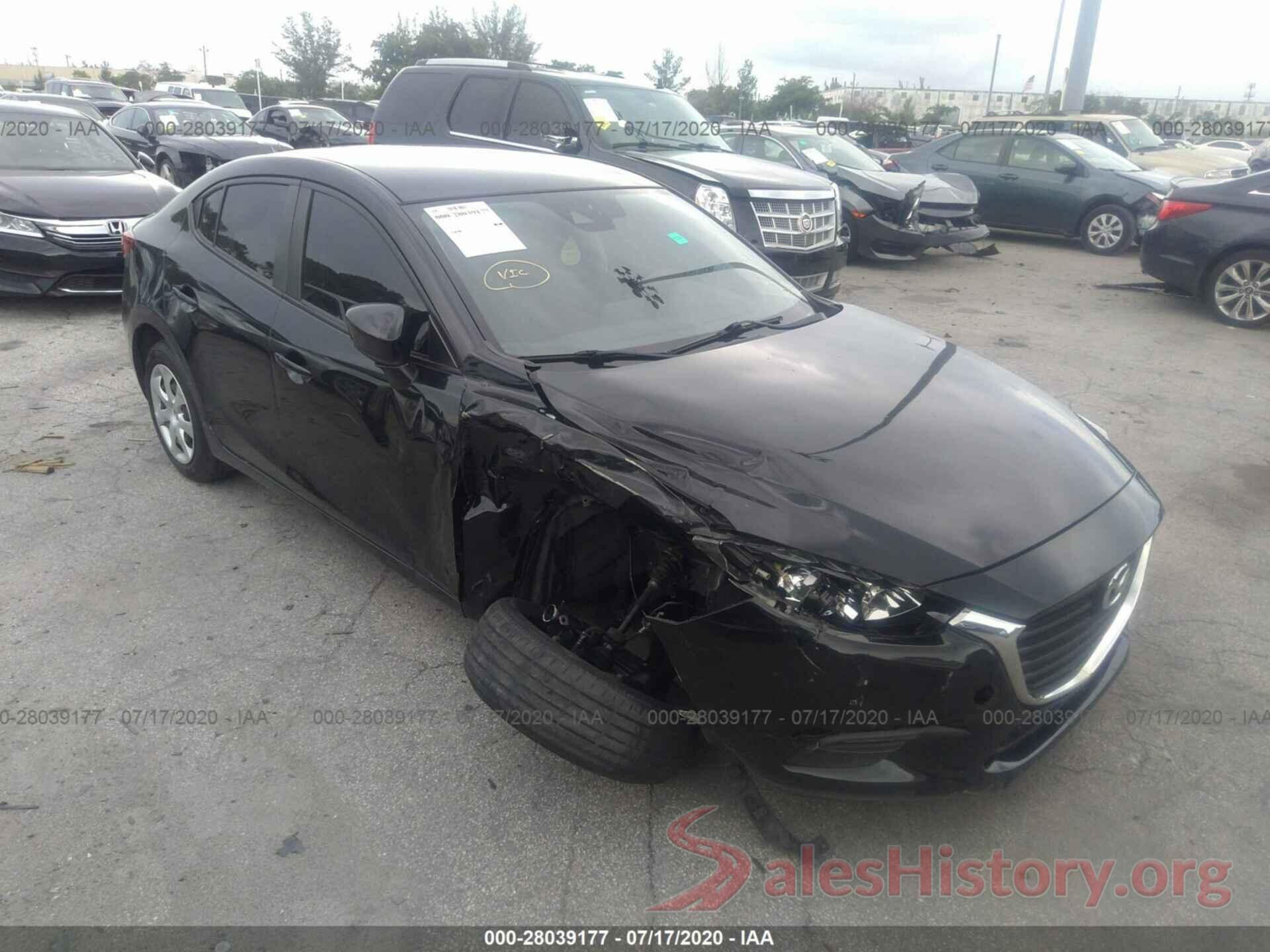 3MZBN1U73JM165169 2018 MAZDA MAZDA3 4-DOOR