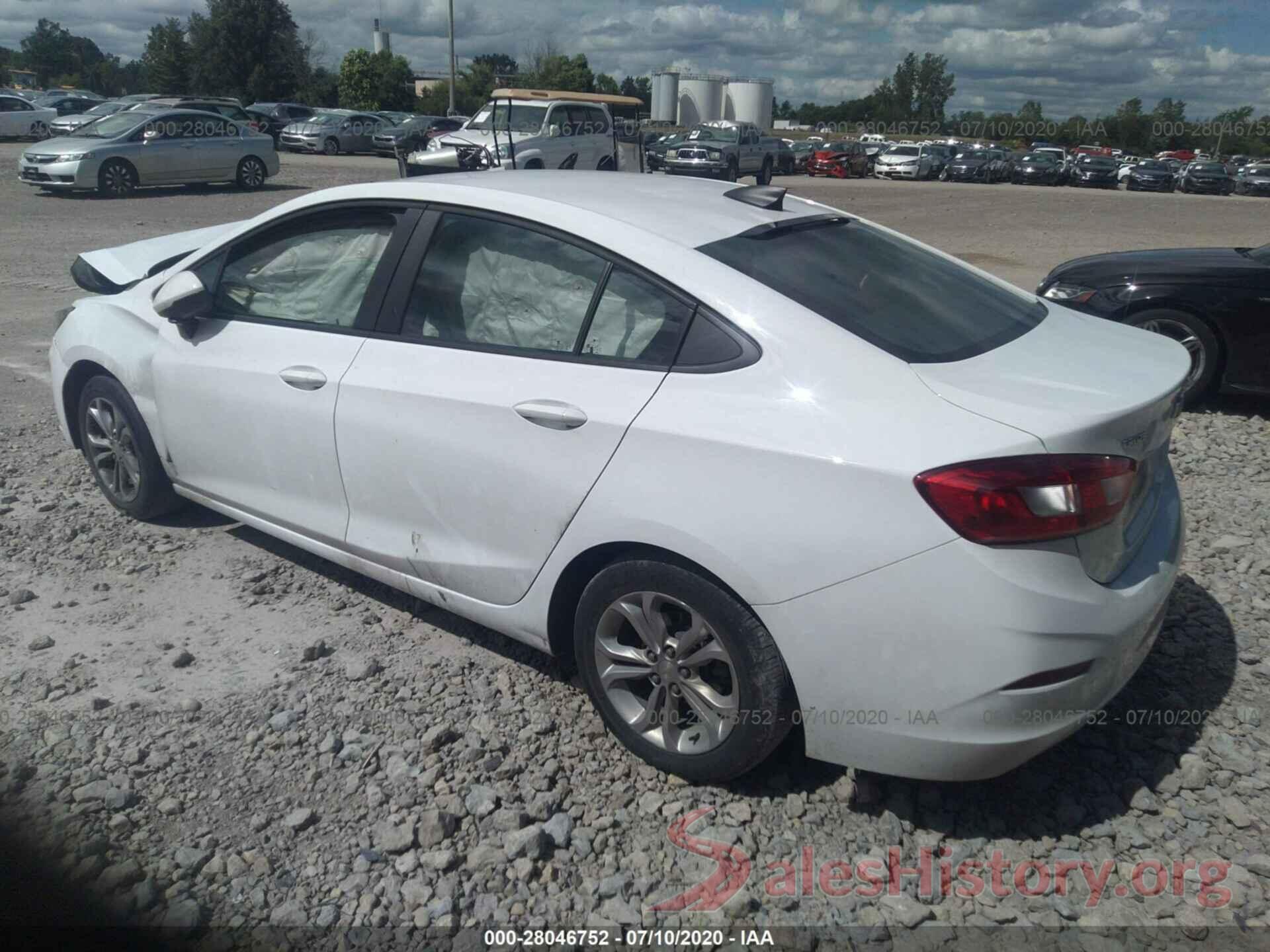 1G1BC5SM8K7153211 2019 CHEVROLET CRUZE