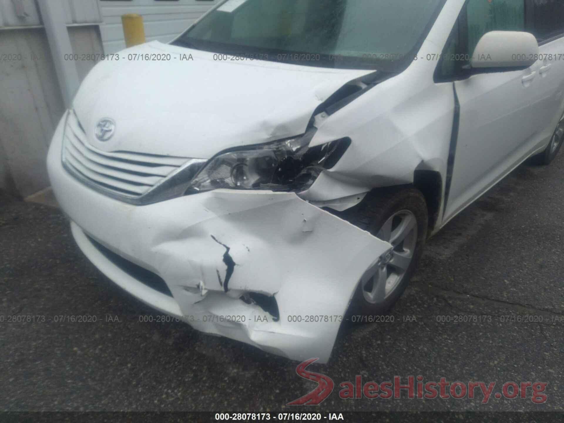 5TDKZ3DC6HS867772 2017 TOYOTA SIENNA