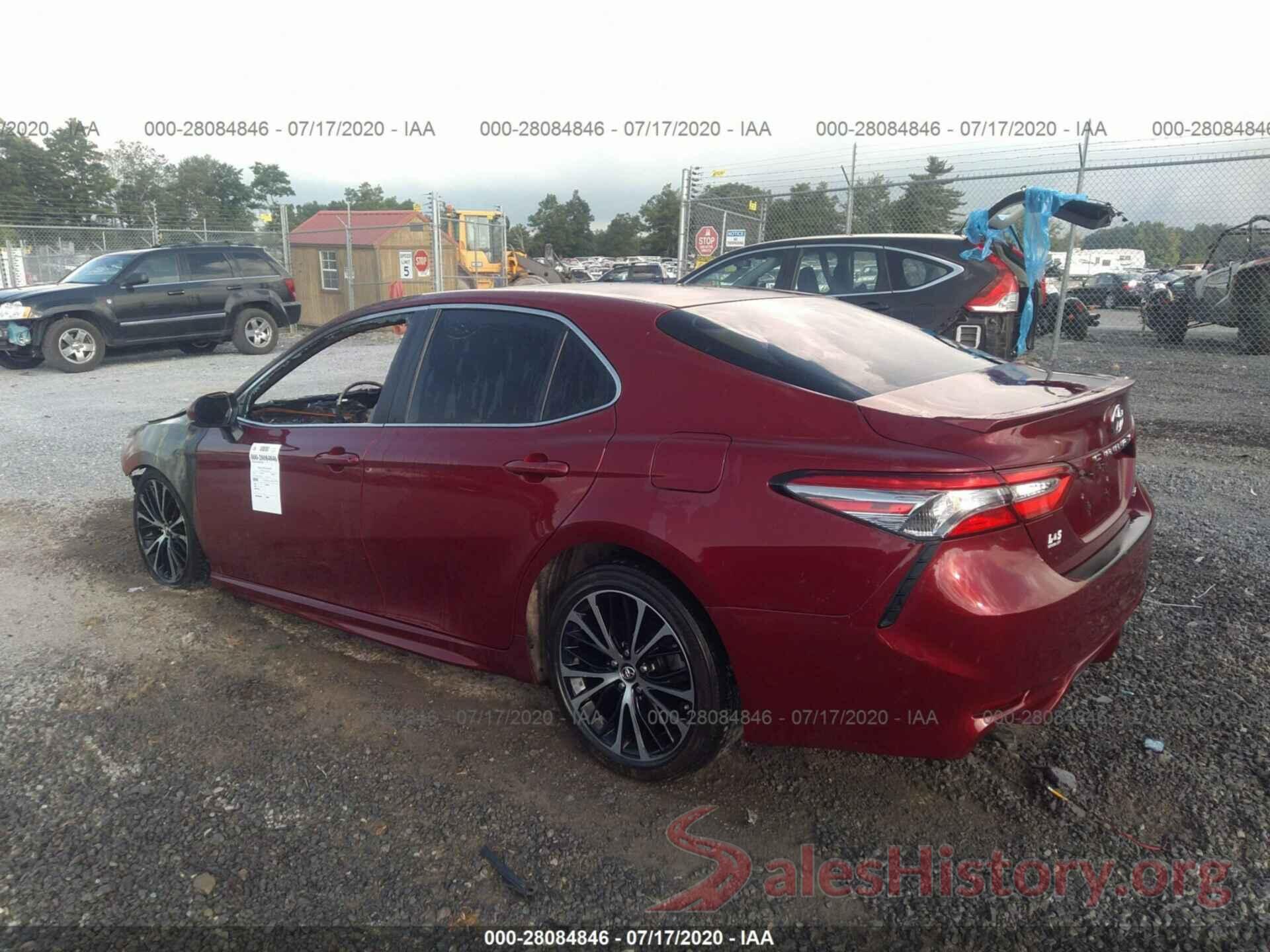 4T1B11HK7JU564672 2018 Toyota Camry