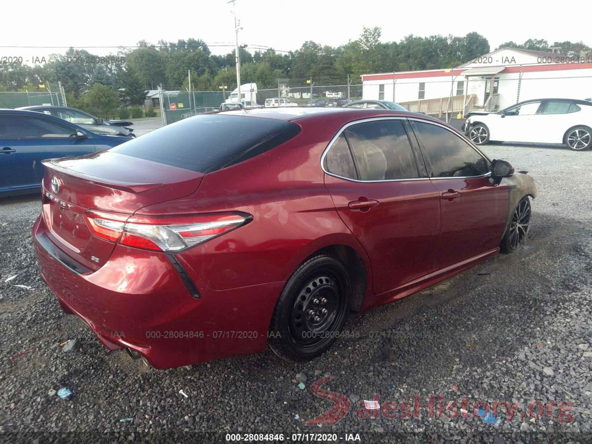 4T1B11HK7JU564672 2018 Toyota Camry